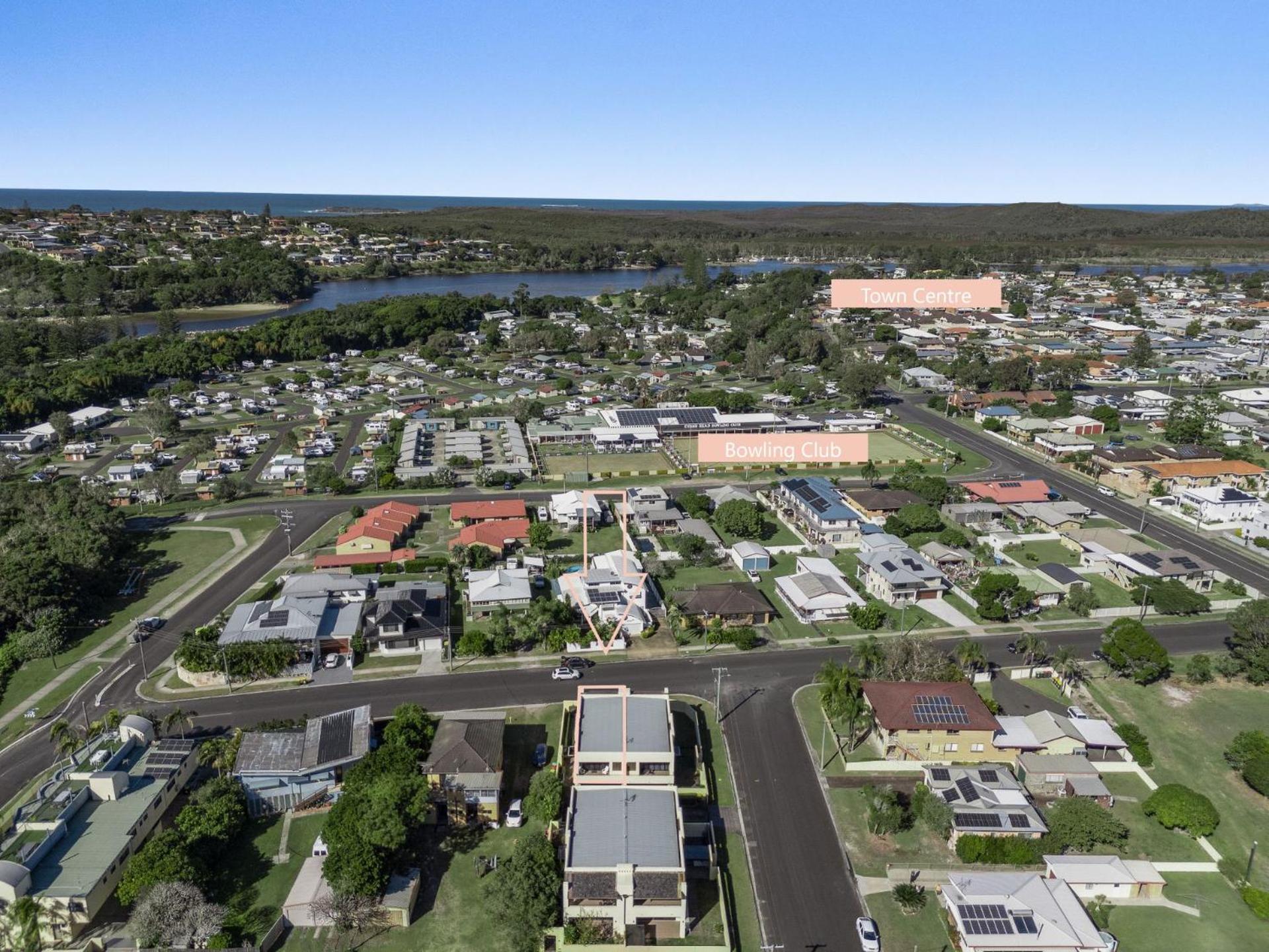 Villa Sangiovese - Unit Two - 2-2 Heath Street