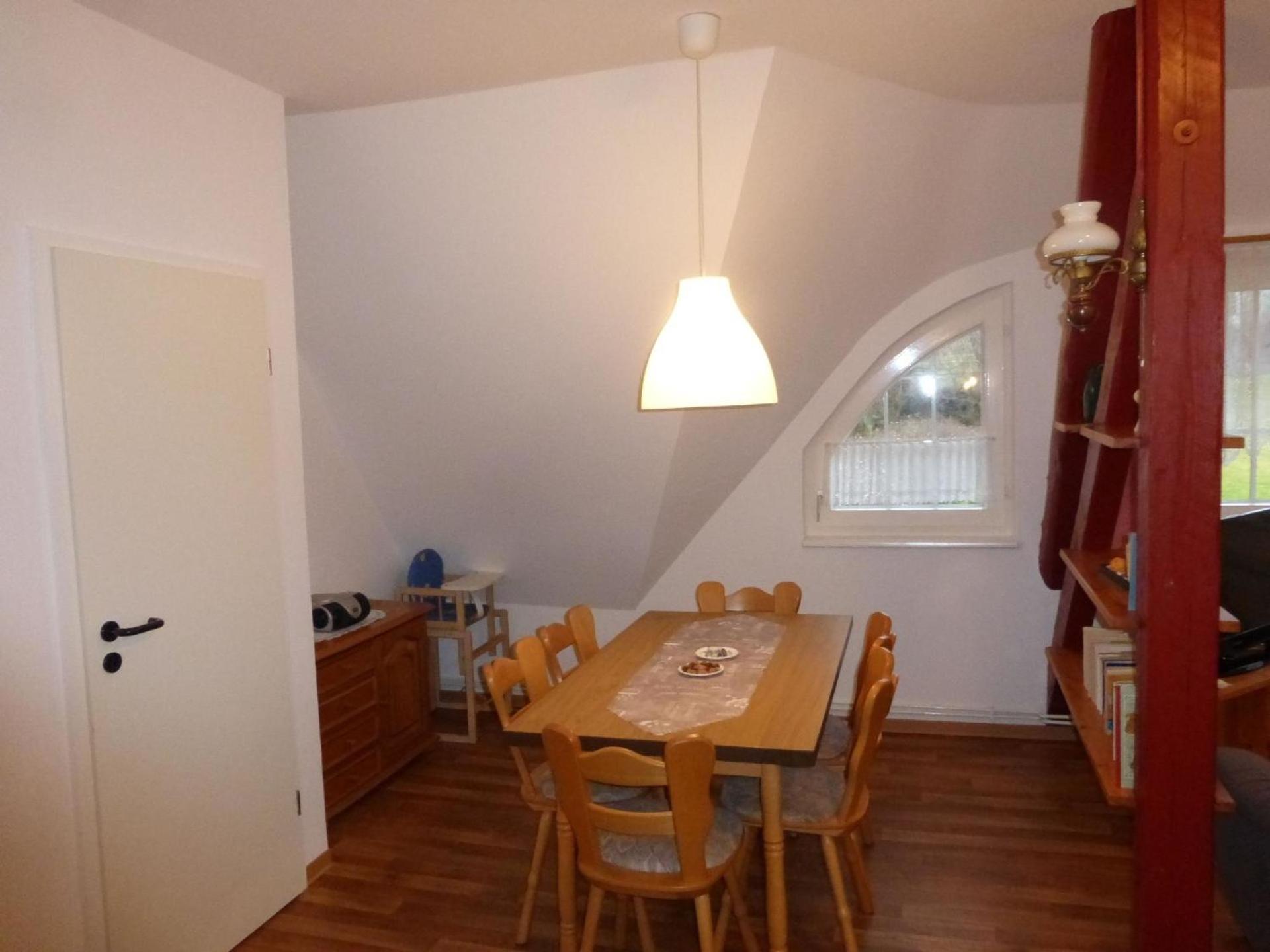 Ferienwohnung mit Terrasse im Obergeschoss