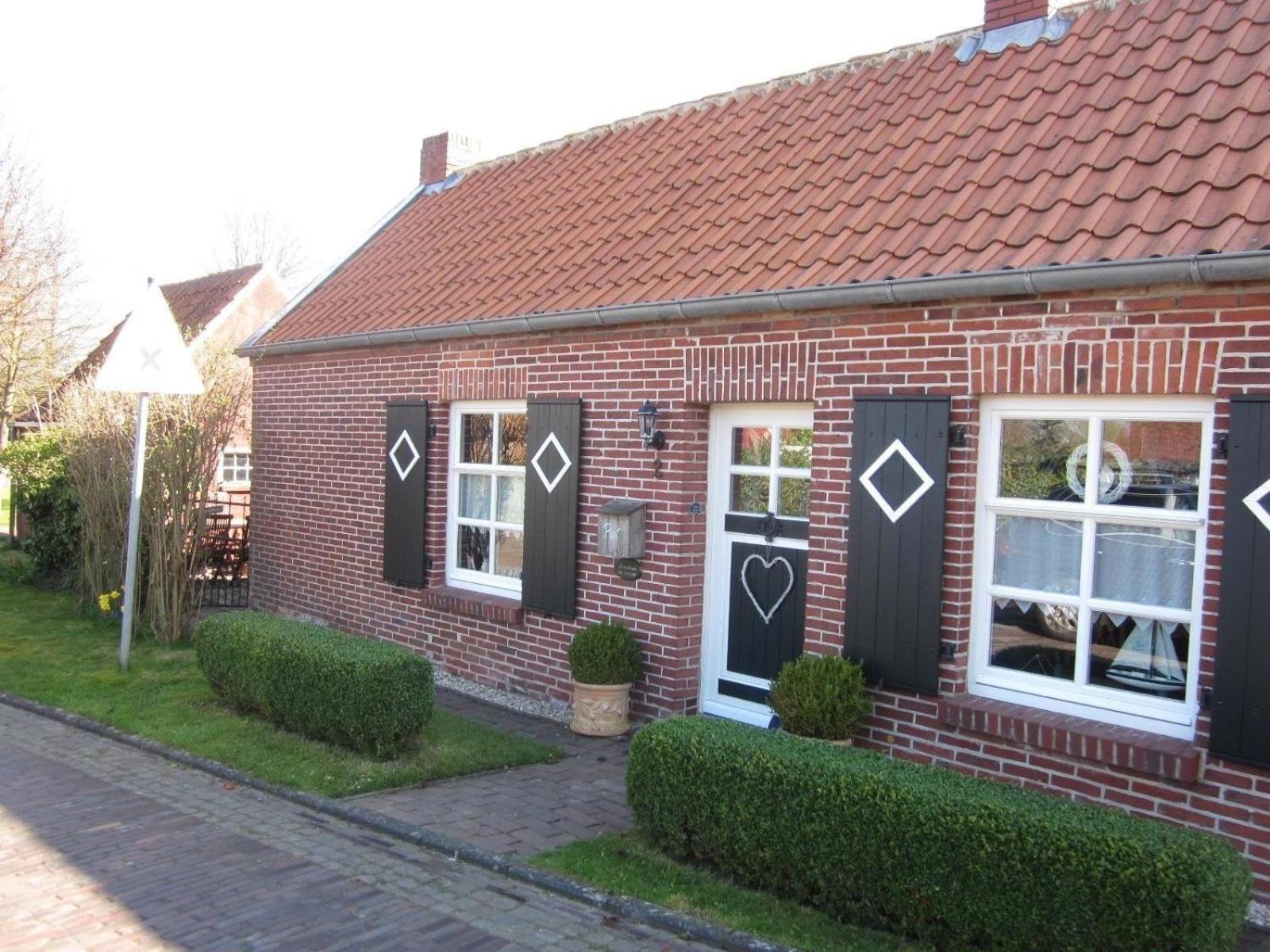 Modernisiertes und hell eingerichtetes Ferienhaus mit eigenem Garten ideal für Familien