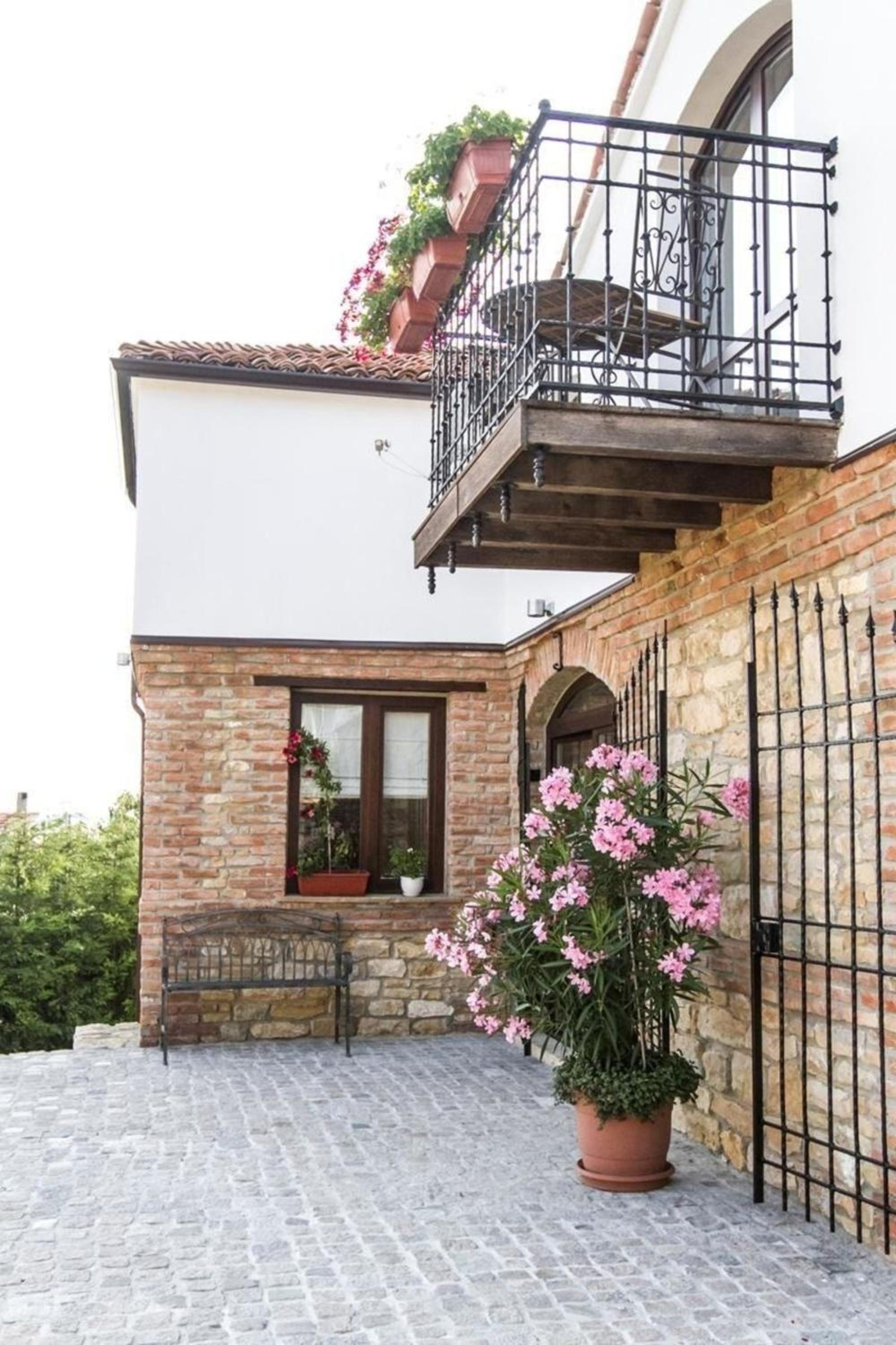 Ferienhaus auf zwei Etagen, mit Garten und überdachtem Grillplatz