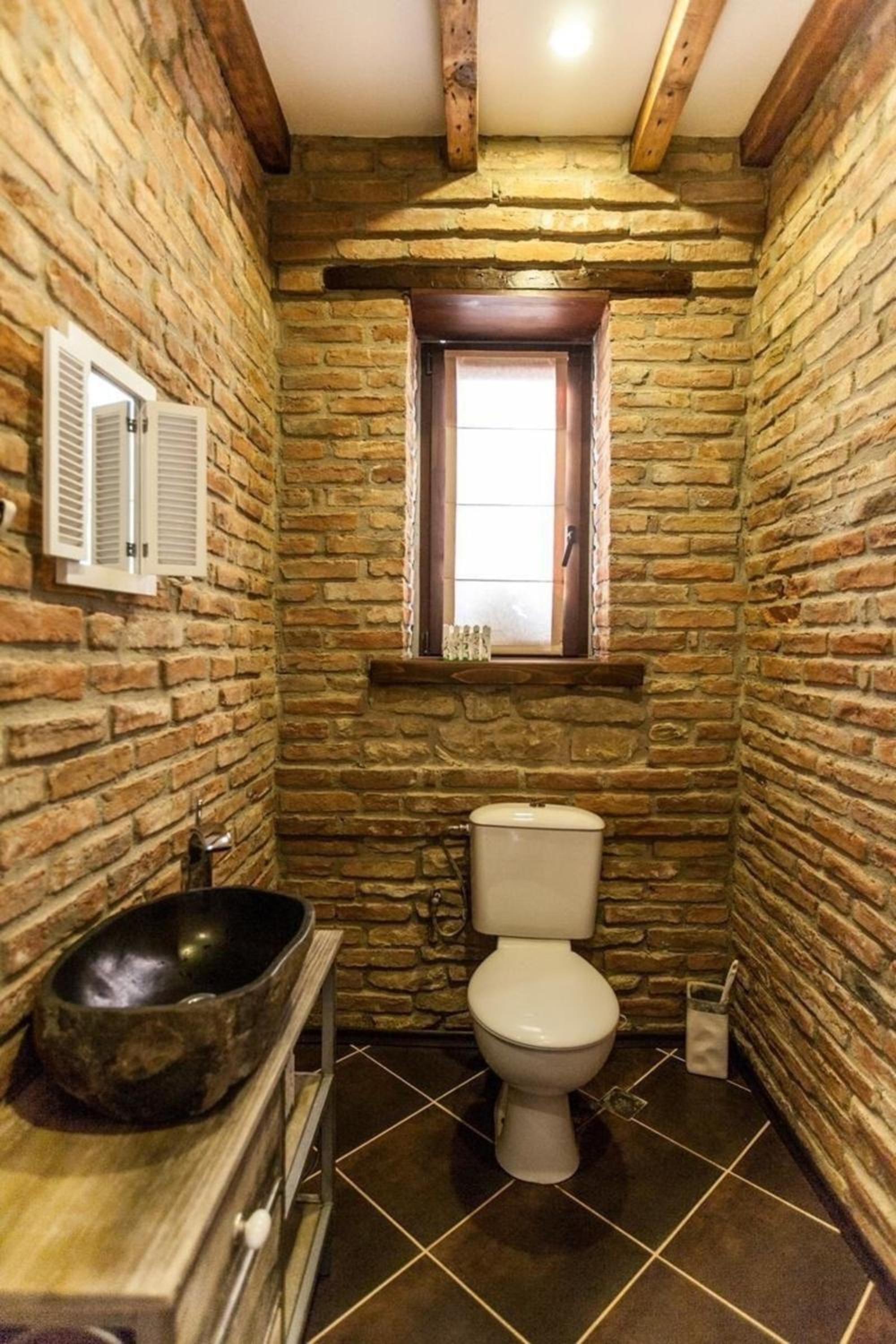 Ferienhaus auf zwei Etagen, mit Garten und überdachtem Grillplatz