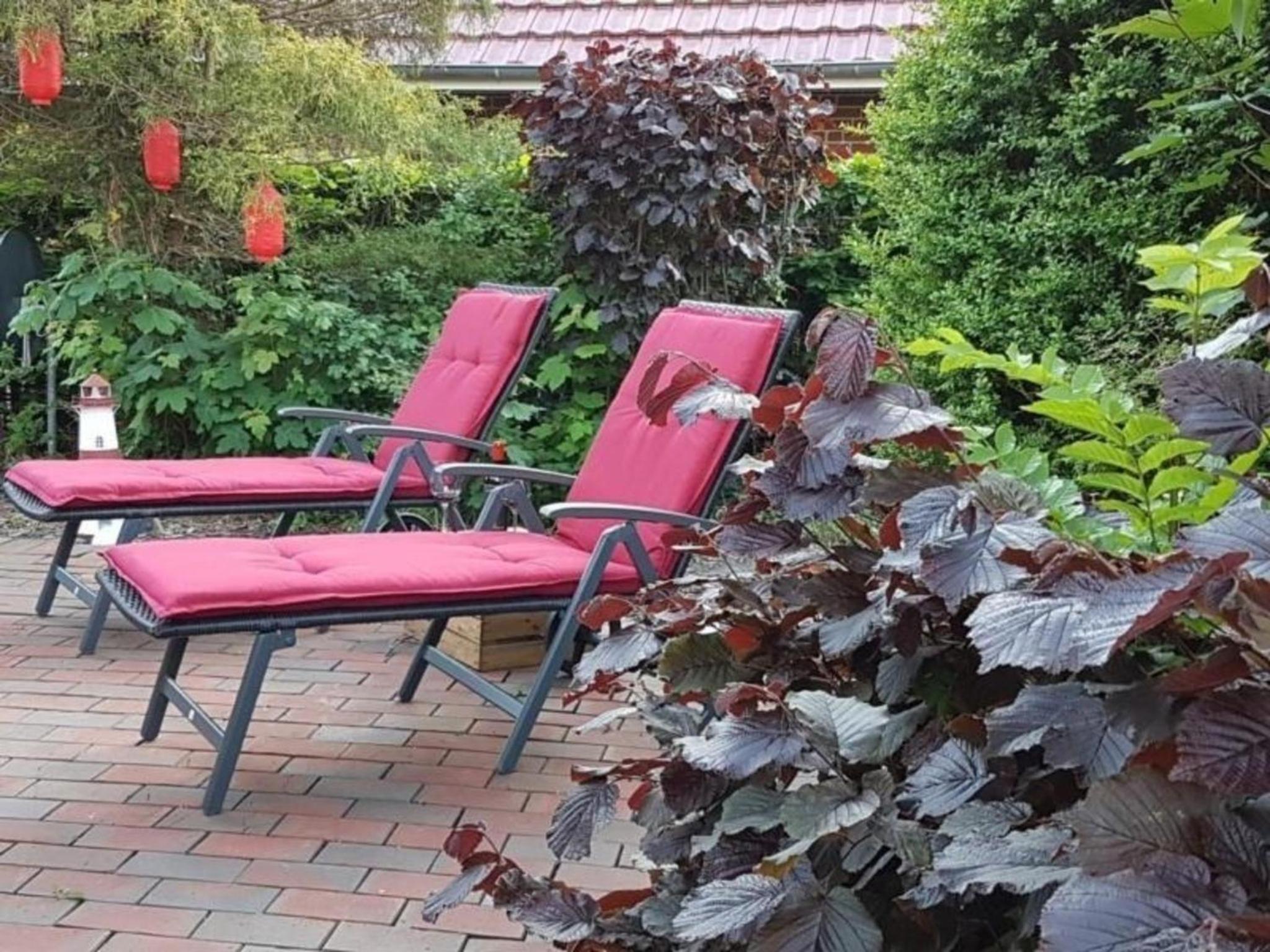 Große Ferienwohnung in Burhave mit Eigener Terrasse