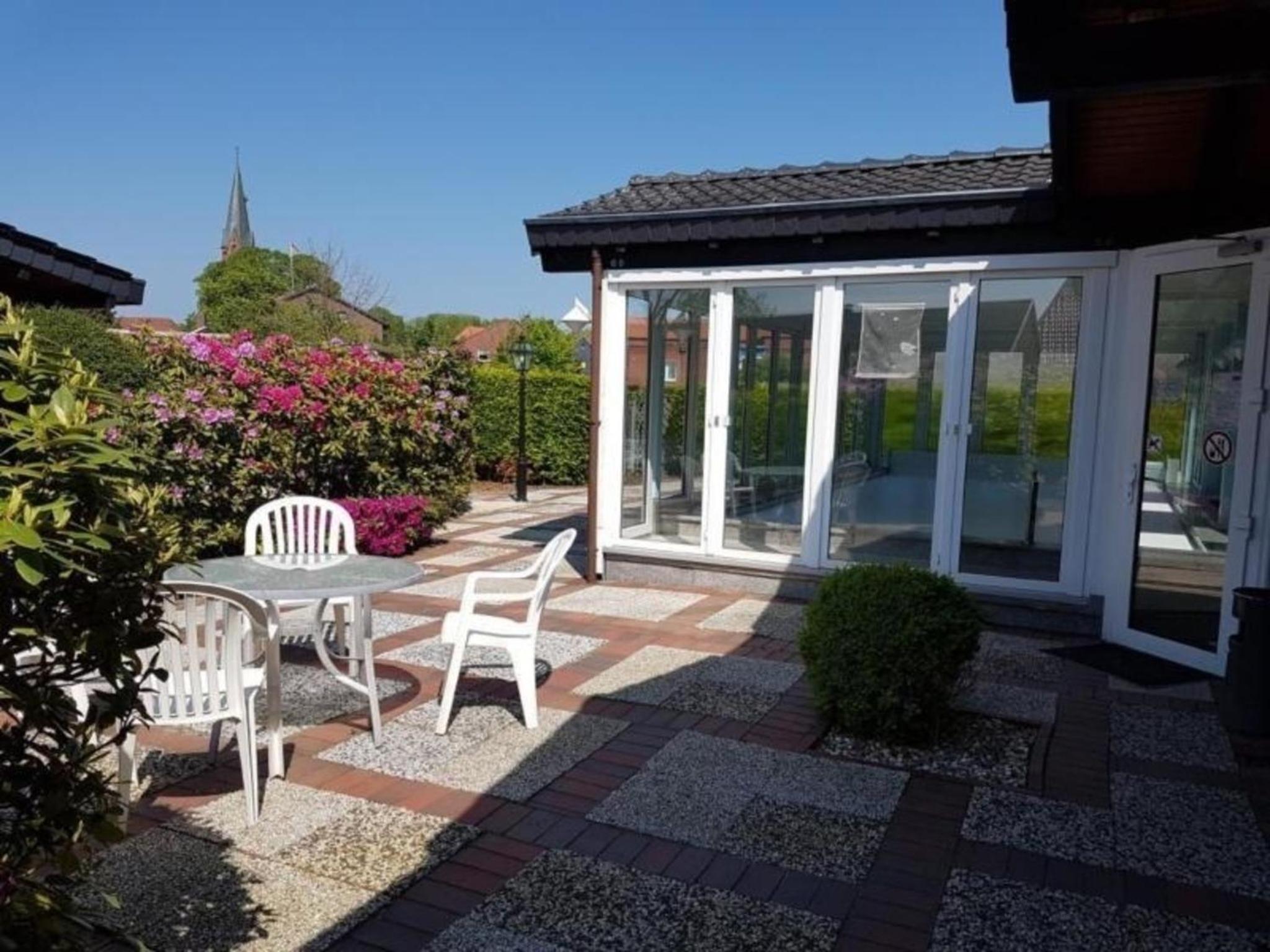 Große Ferienwohnung in Burhave mit Eigener Terrasse
