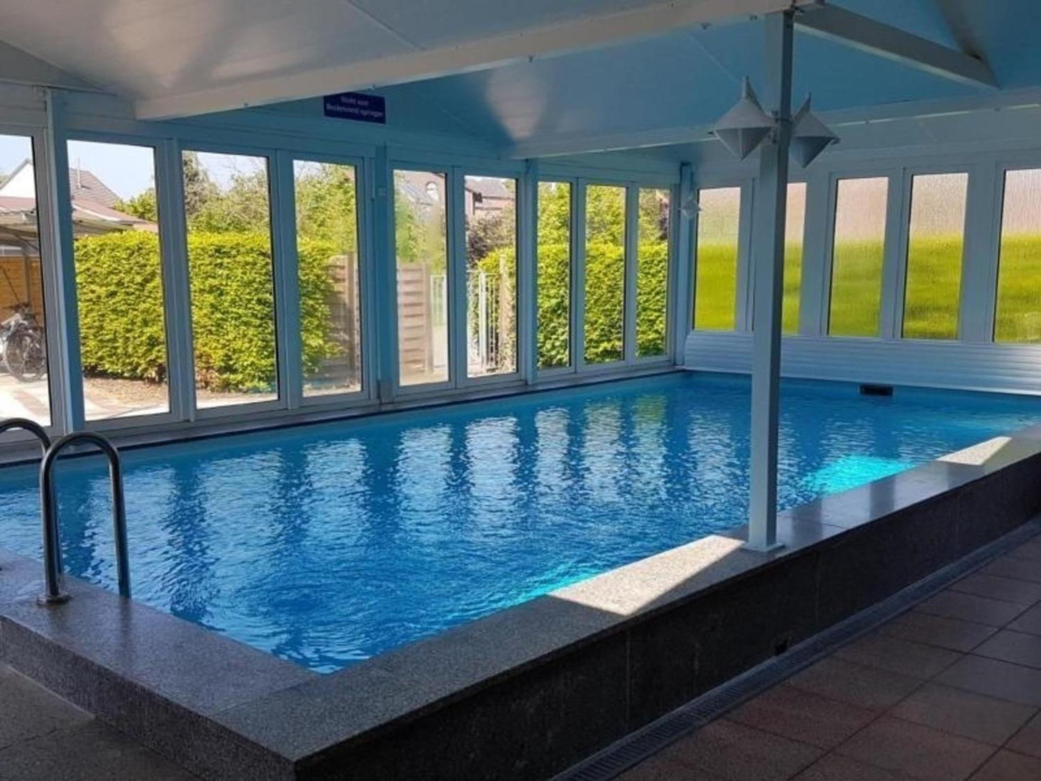 Große Ferienwohnung in Burhave mit Eigener Terrasse