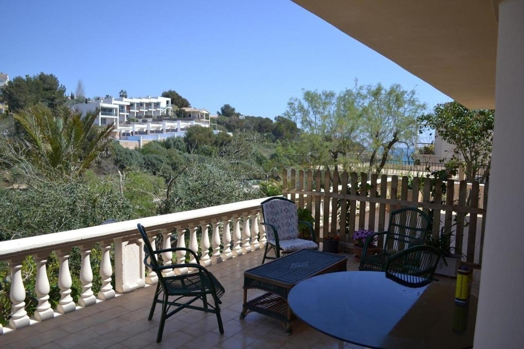 Geräumiges Ferienhaus mit Terrasse und Meerblick