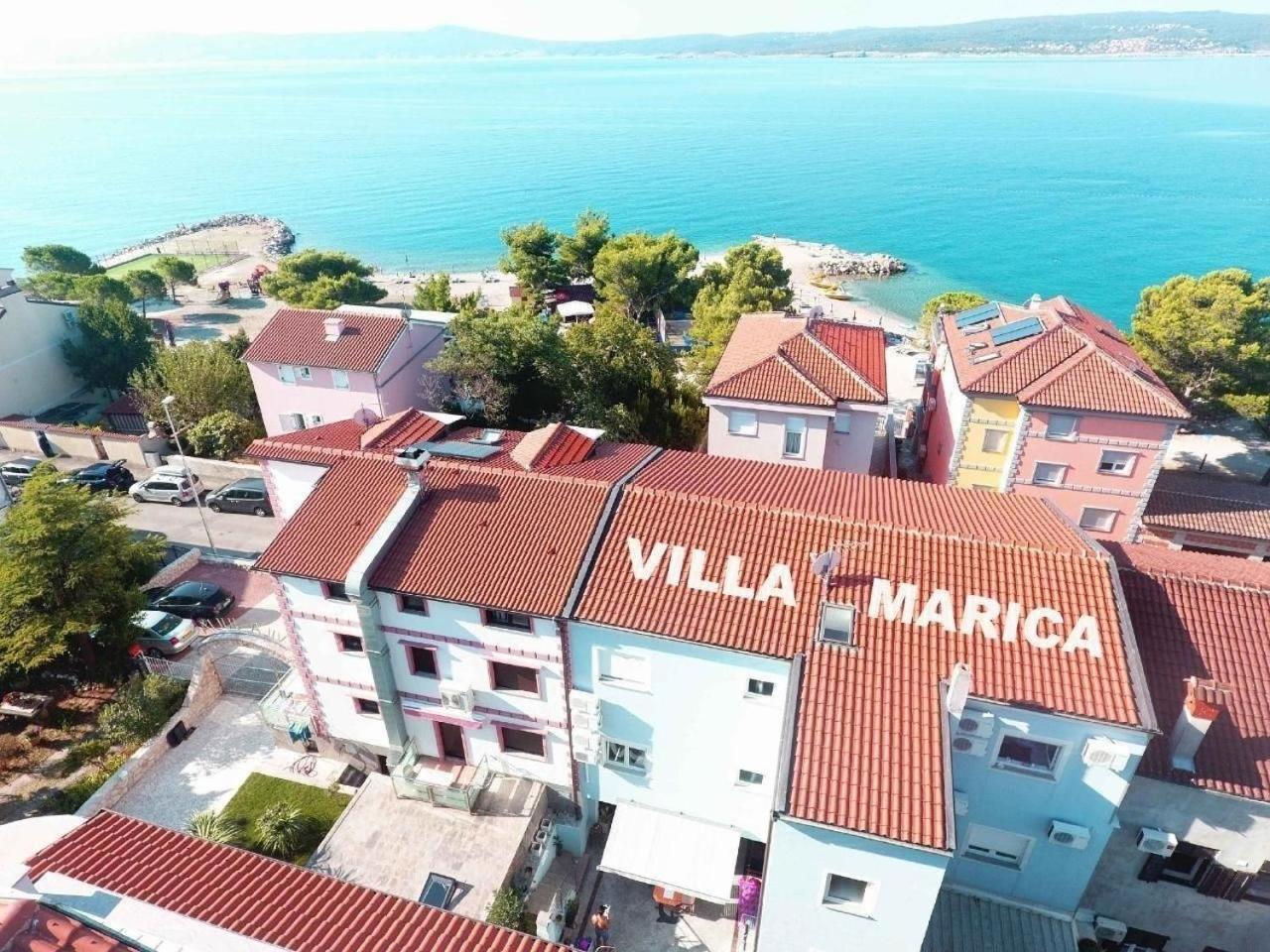 Villa Marica mit 10 einzelnen Studios direkt am Strand von Crikvenica view 3