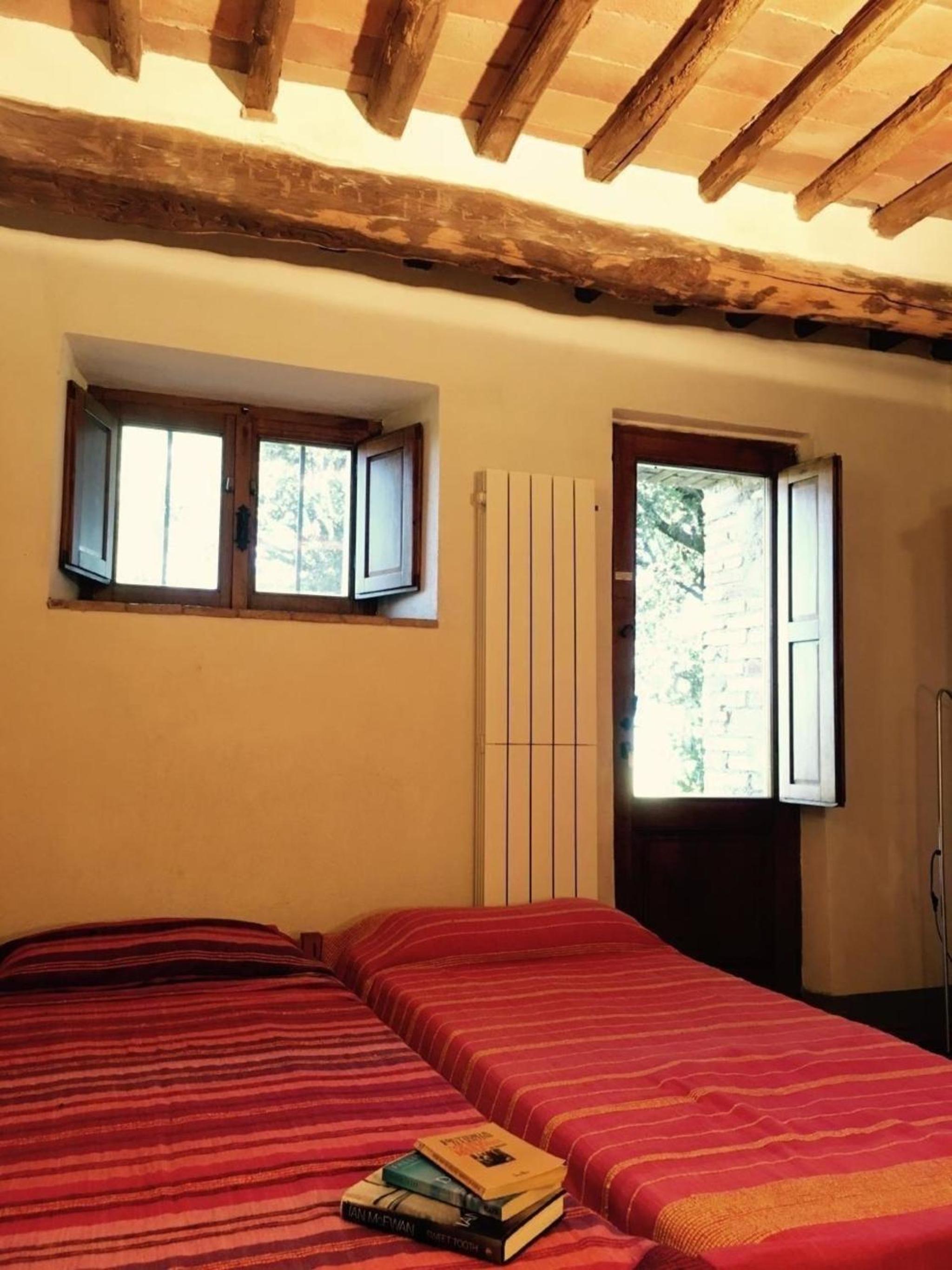 Toskana-Ferienwohnung mit Pool auf Weinberghügel