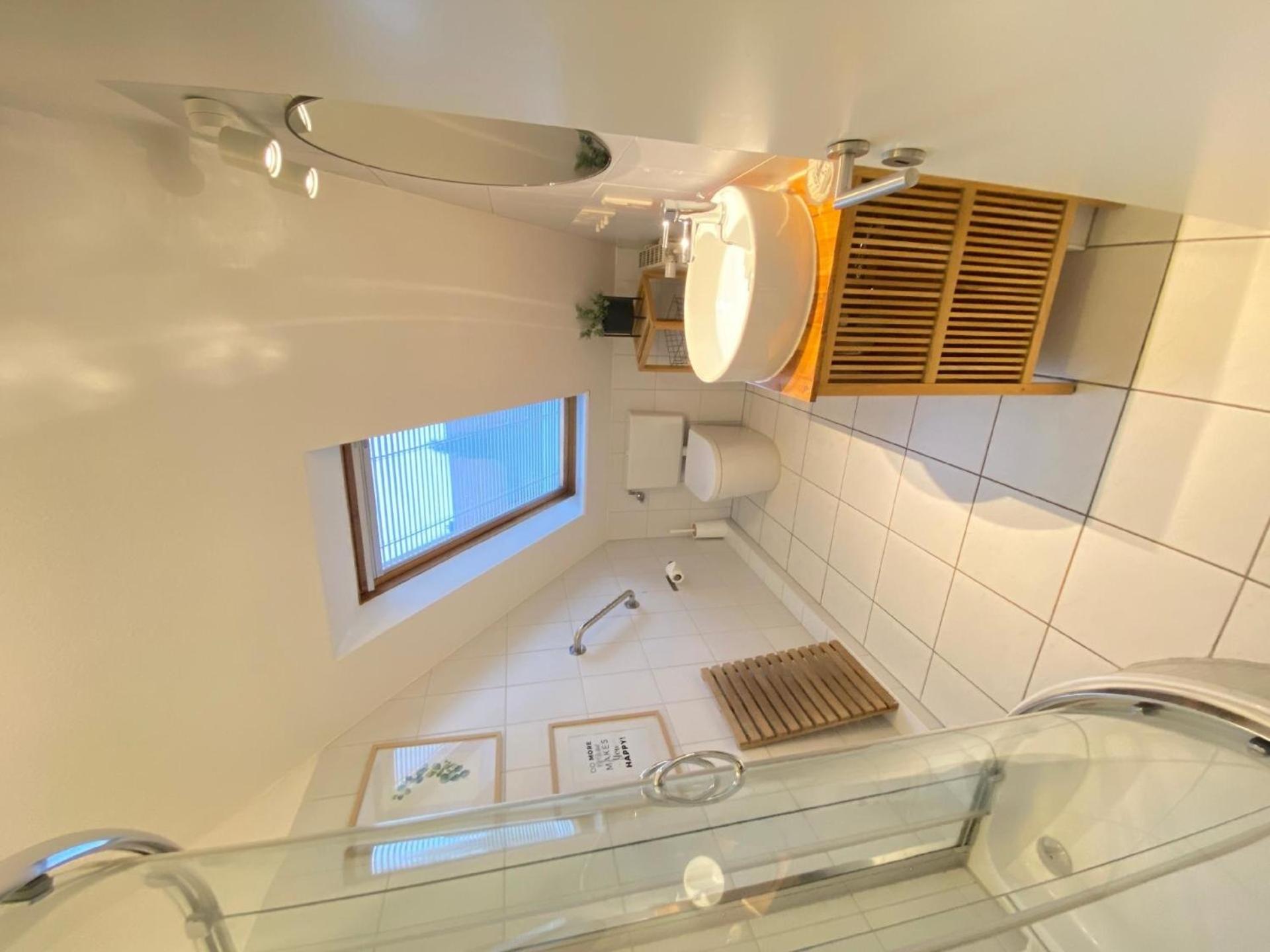 Ferienwohnung Mit Stellplatz Mitten Im Grünen