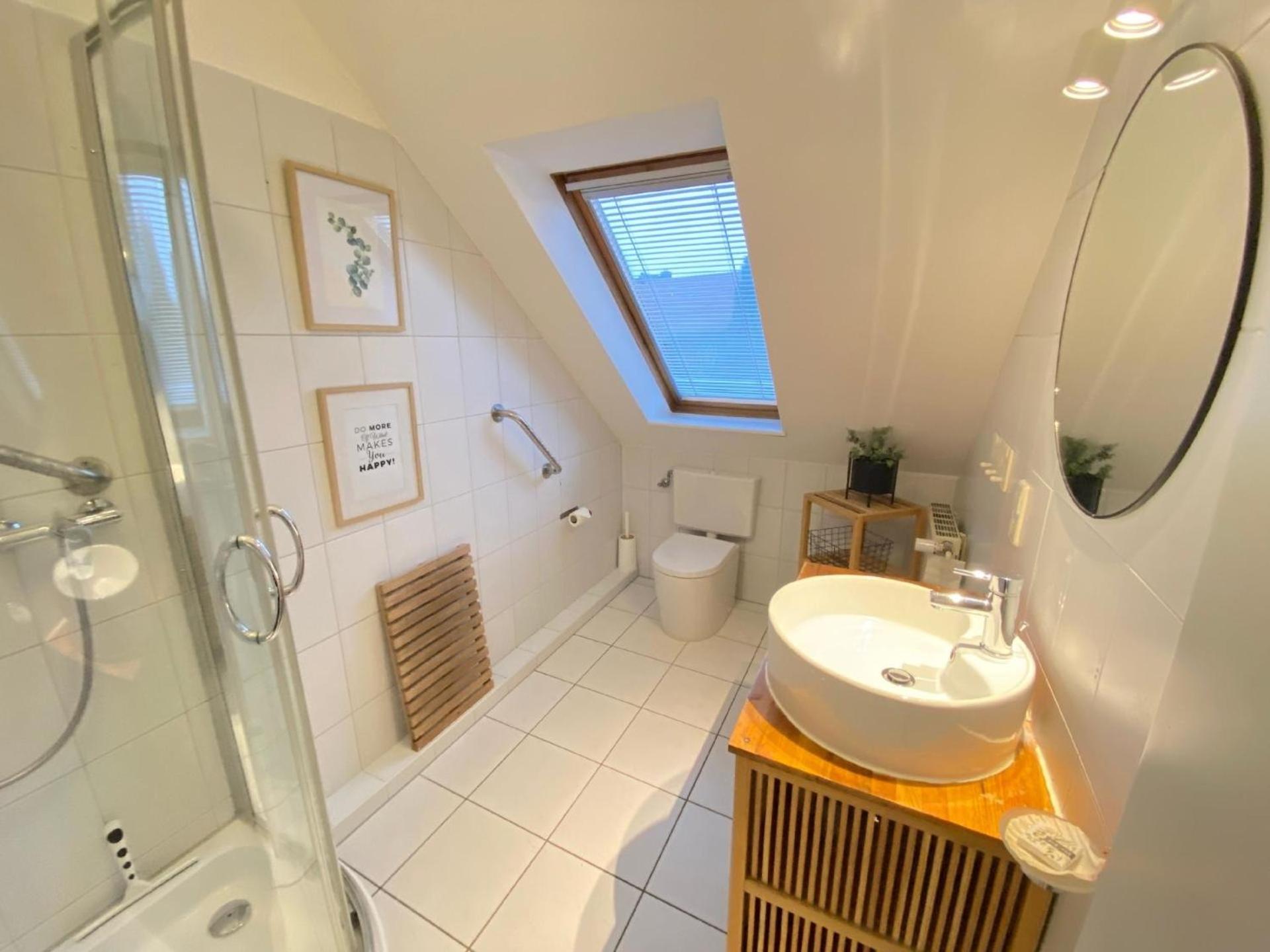 Ferienwohnung Mit Stellplatz Mitten Im Grünen