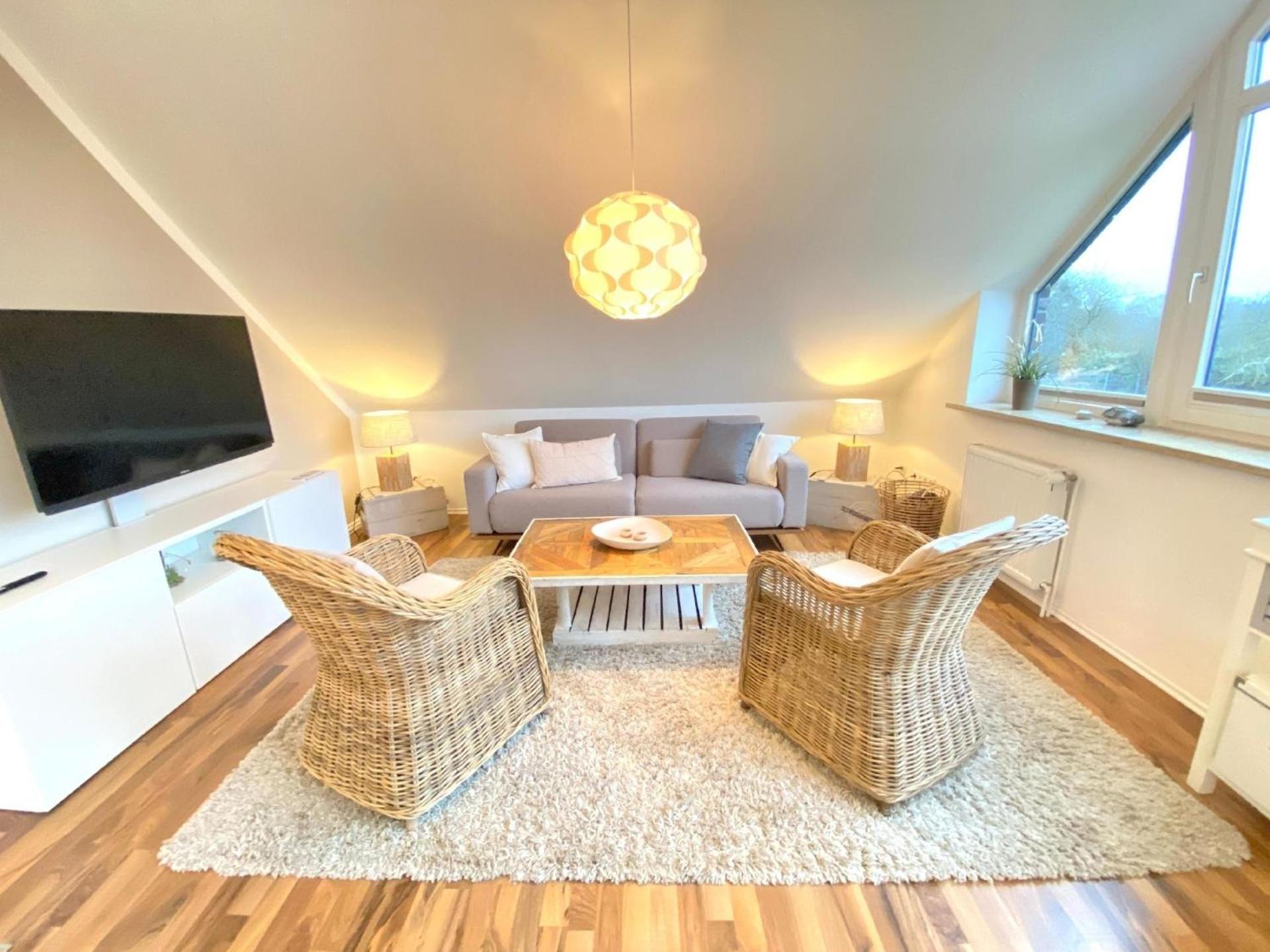 Ferienwohnung Mit Stellplatz Mitten Im Grünen