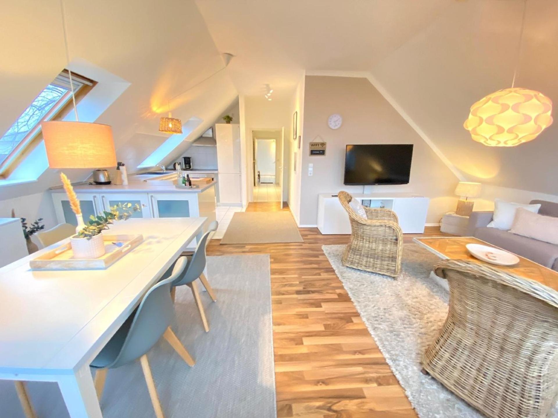 Ferienwohnung Mit Stellplatz Mitten Im Grünen