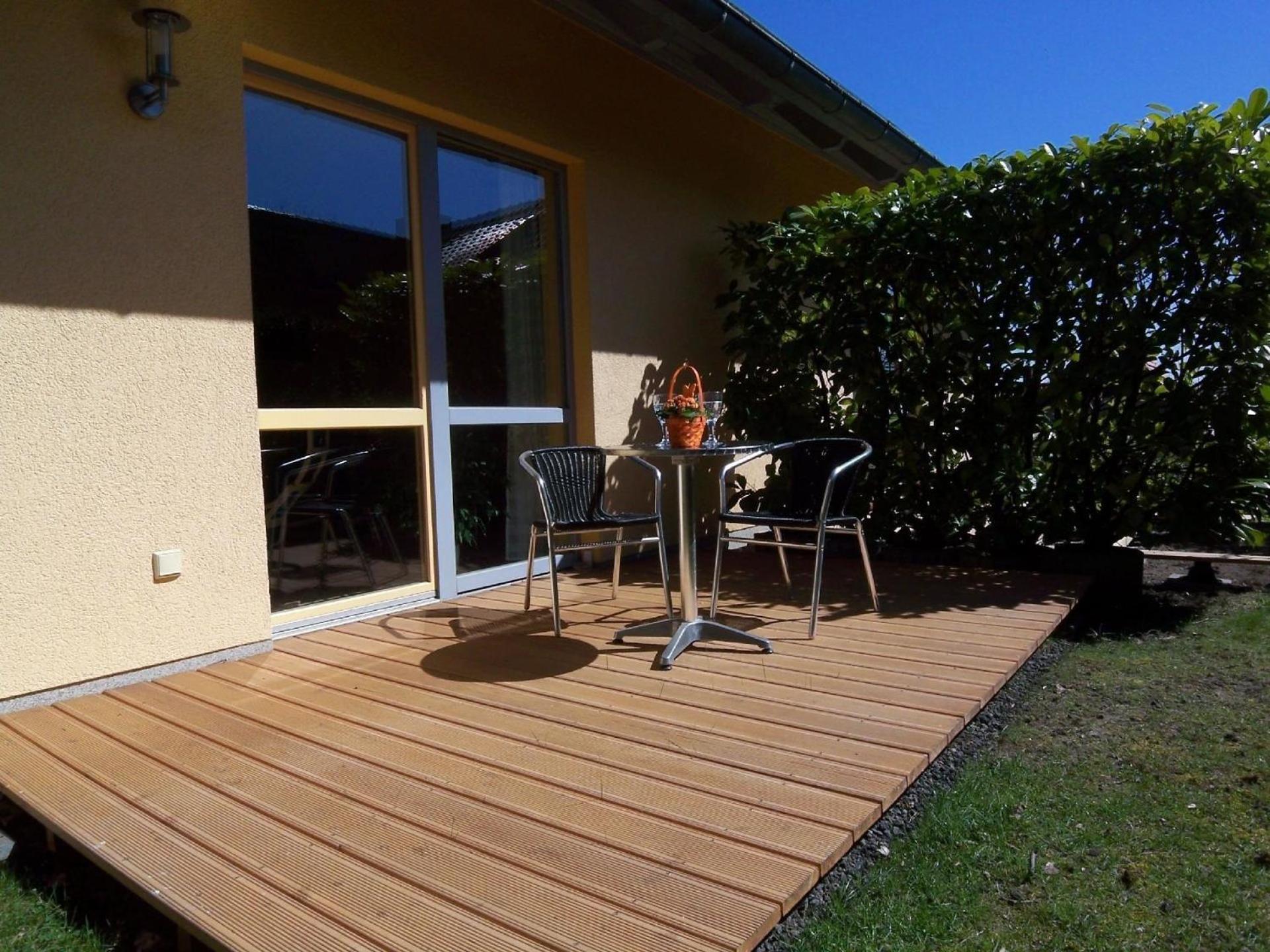 Ferienwohnung mit Garten in ruhiger Lage