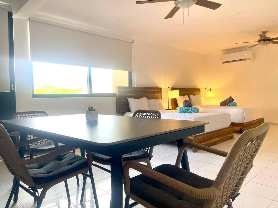 Deco5B Spacious Downtown Studio