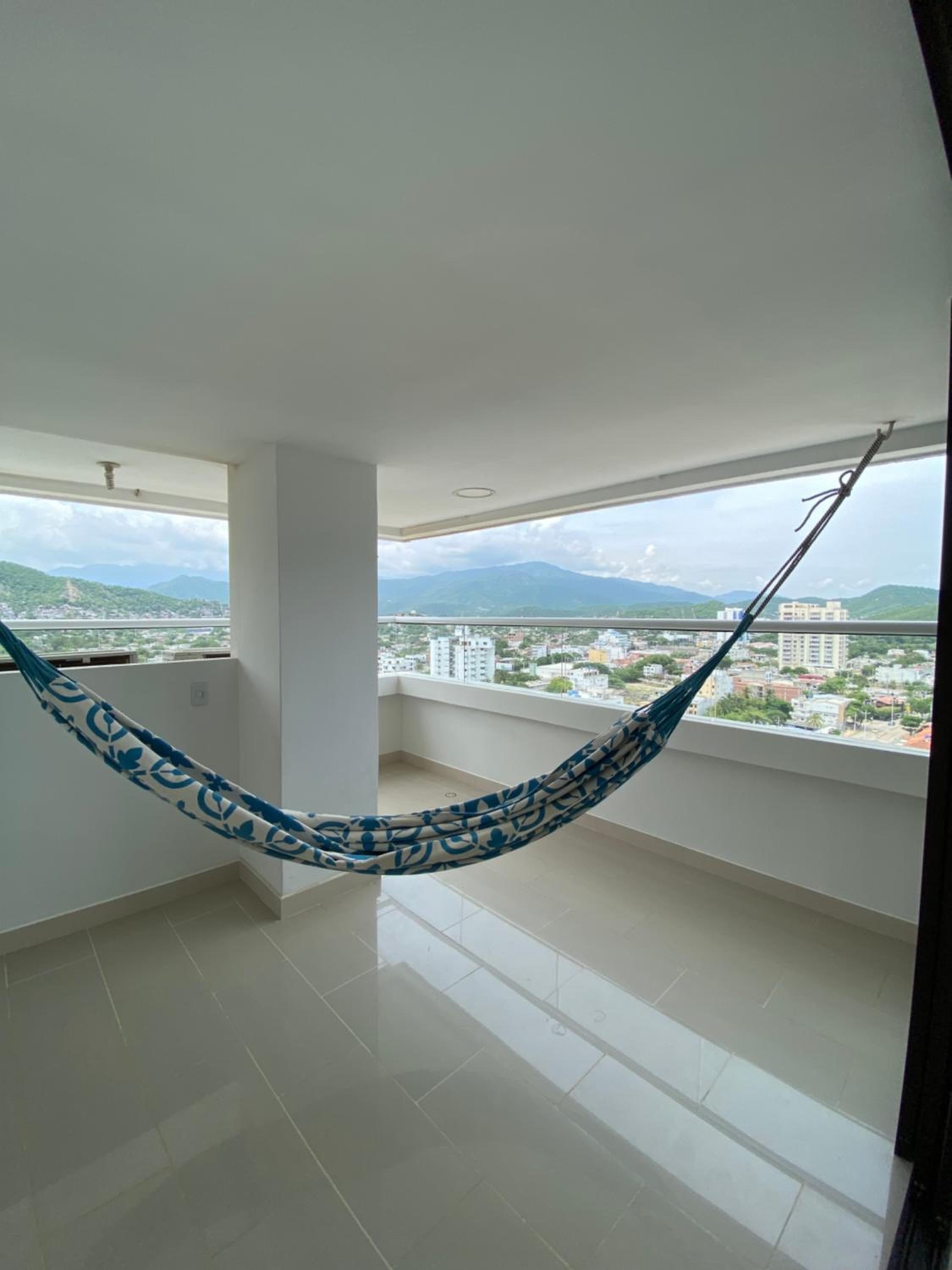 Espectacular apartamento con vista al mar y cerca