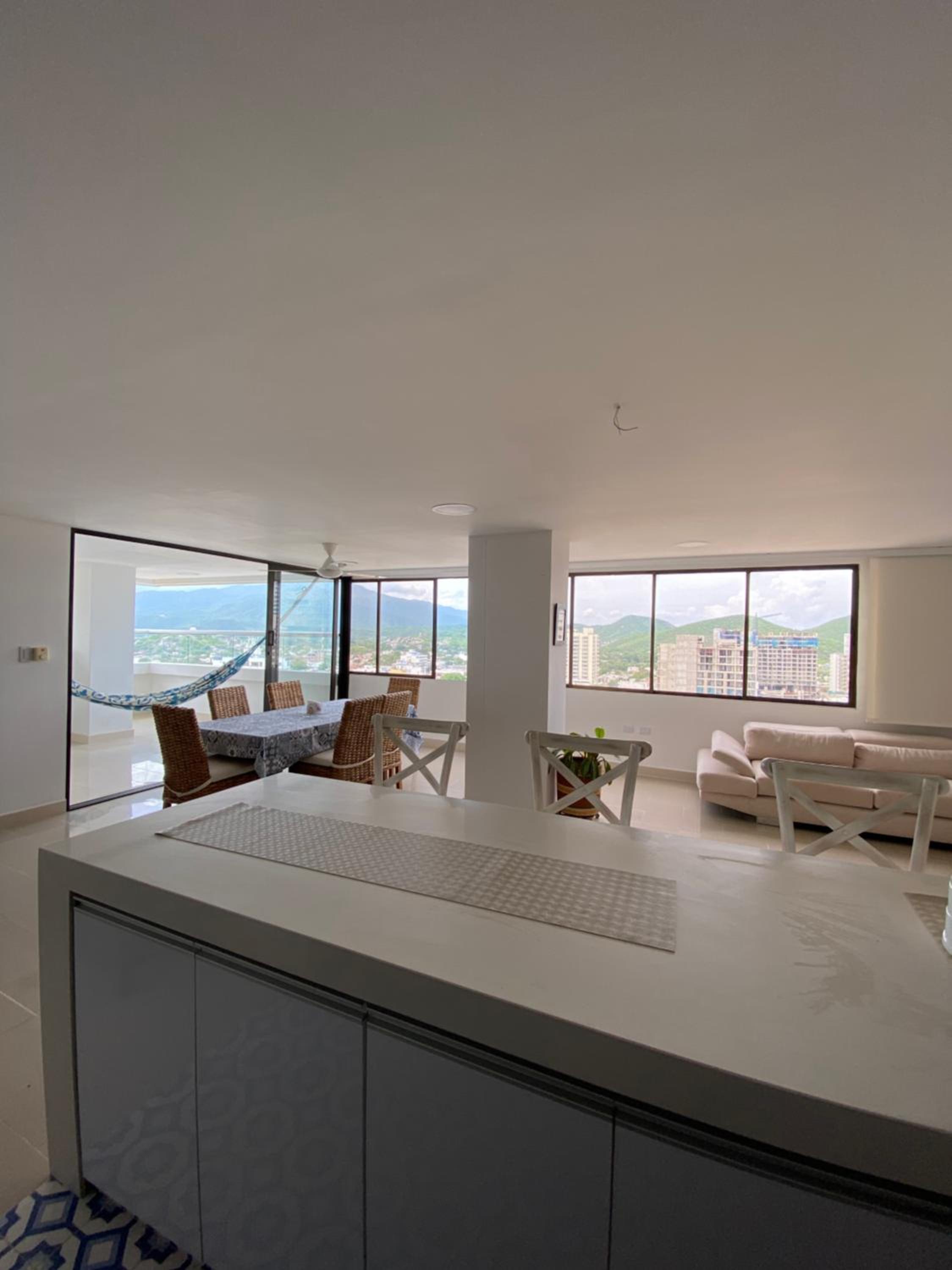 Espectacular apartamento con vista al mar y cerca