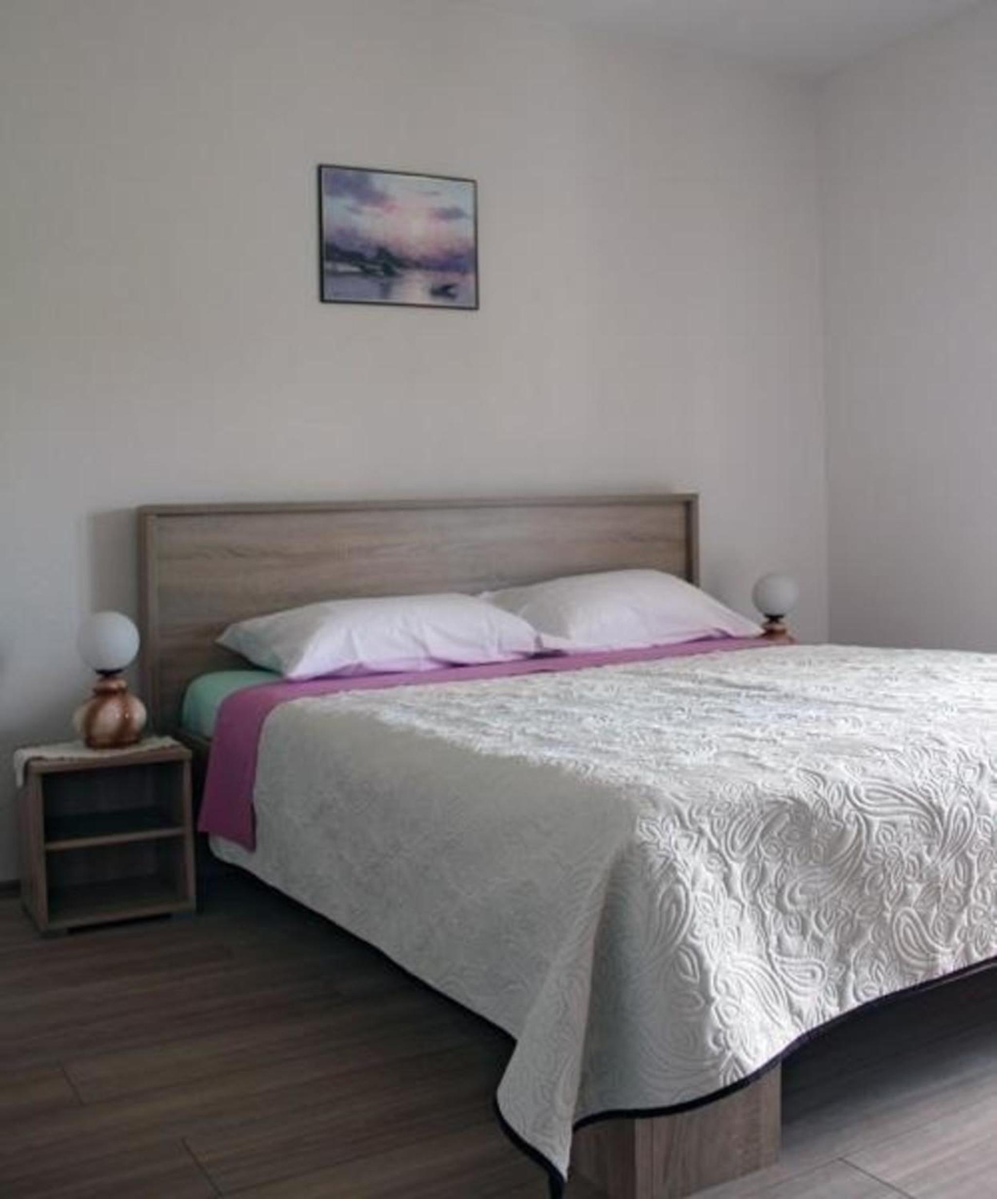 Gesamte Wohnung in Medulin mit Grill, Terrasse und Garten
