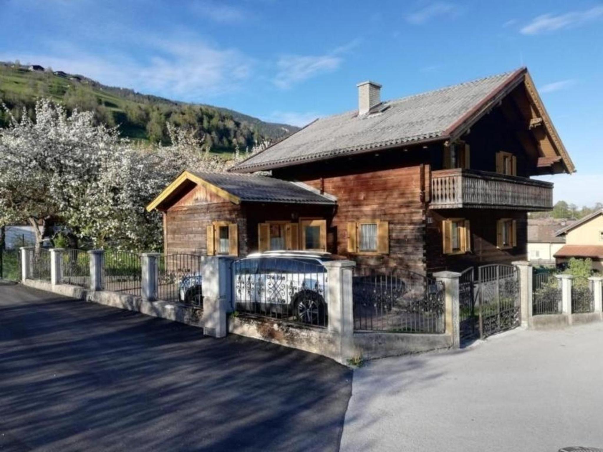 Ferienhaus in Uttendorf mit Garten und Terrasse