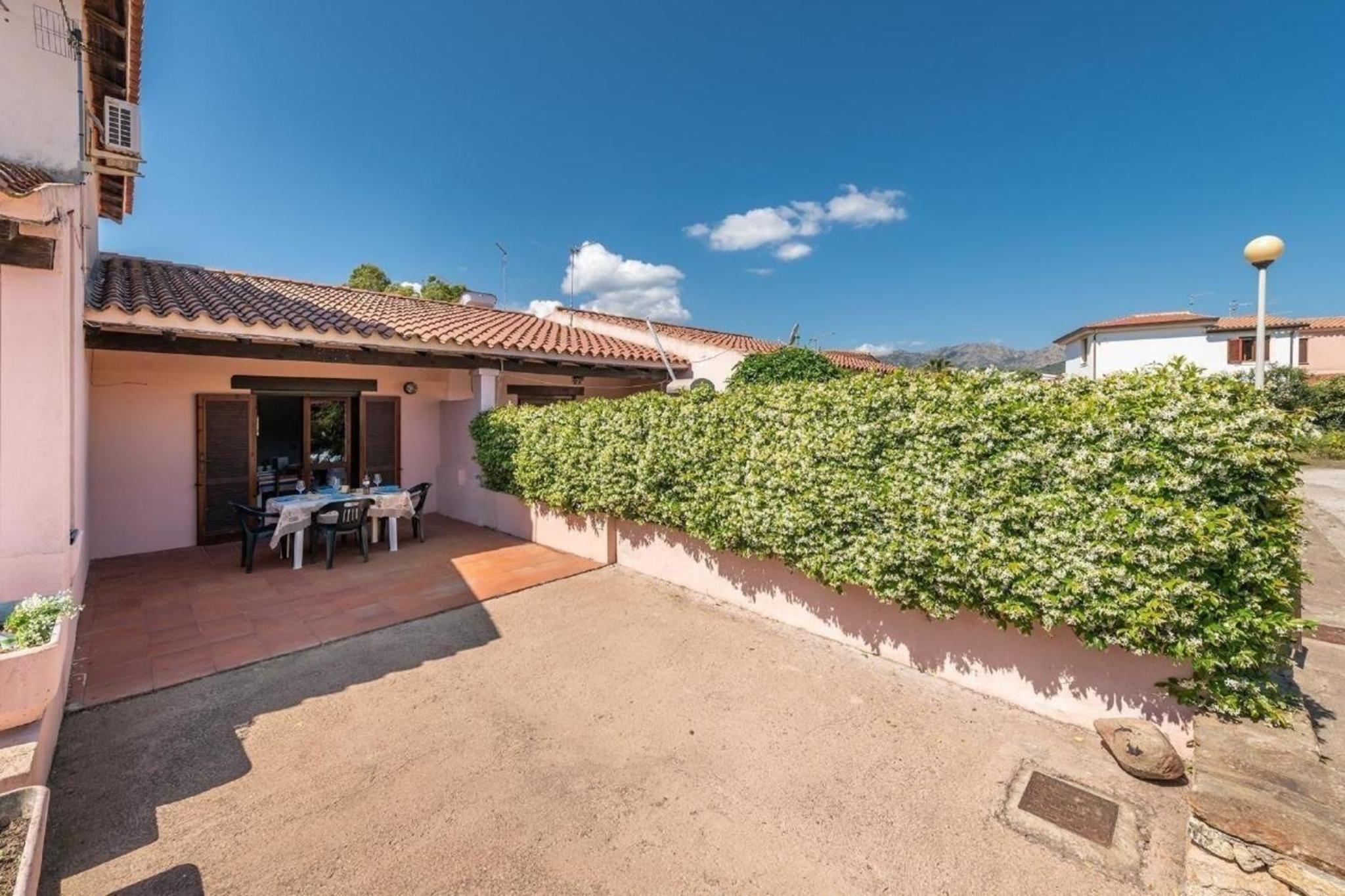 Wohnung in San Teodoro mit Grill und Garten view 2