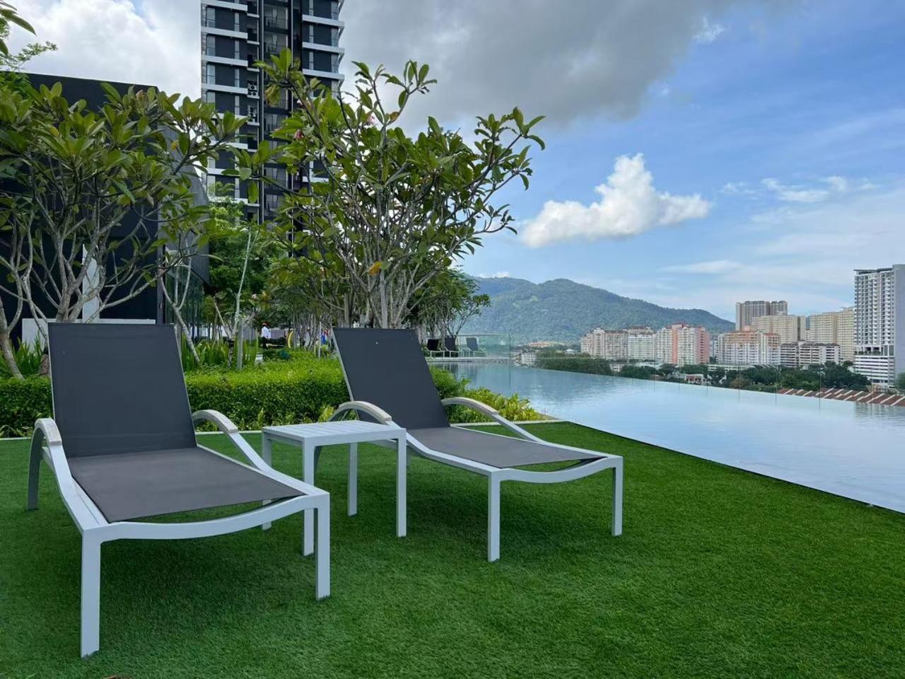 Urban Suites TWO Or THREE Bedroom Georgetown by ANC