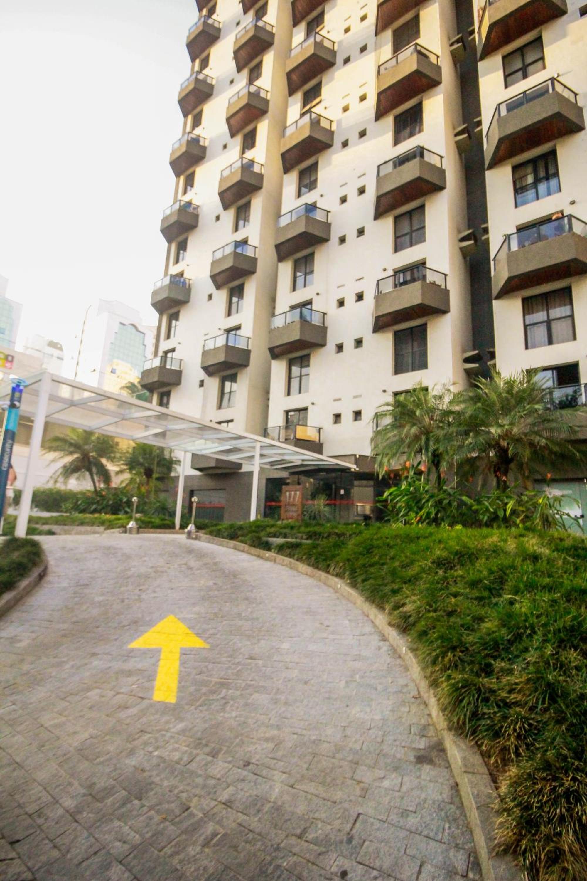 Apartamento Duplex Place Vendome! Moema, 58m2, Amplo, Conforto, Luxo! Servicos, Estacionamento, Internet, Metro!