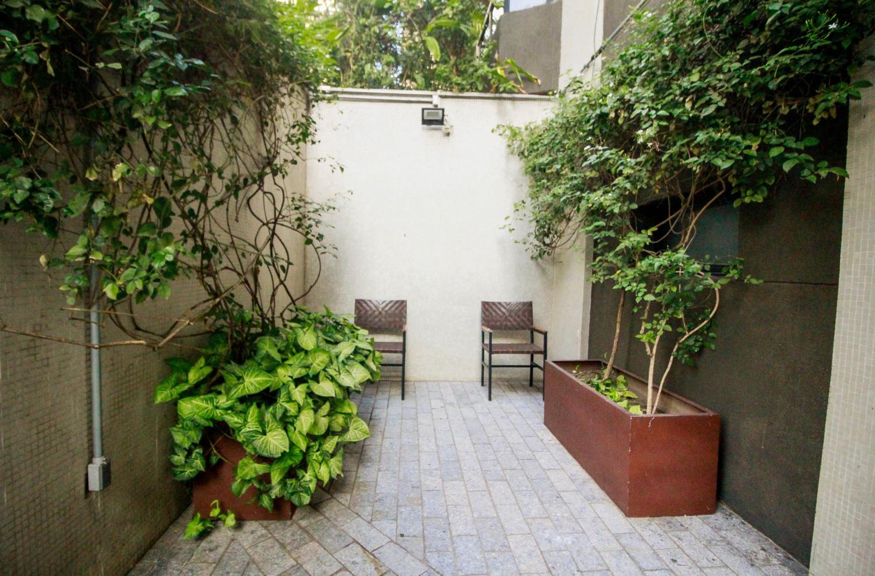 Apartamento Duplex Place Vendome! Moema, 58m2, Amplo, Conforto, Luxo! Servicos, Estacionamento, Internet, Metro!