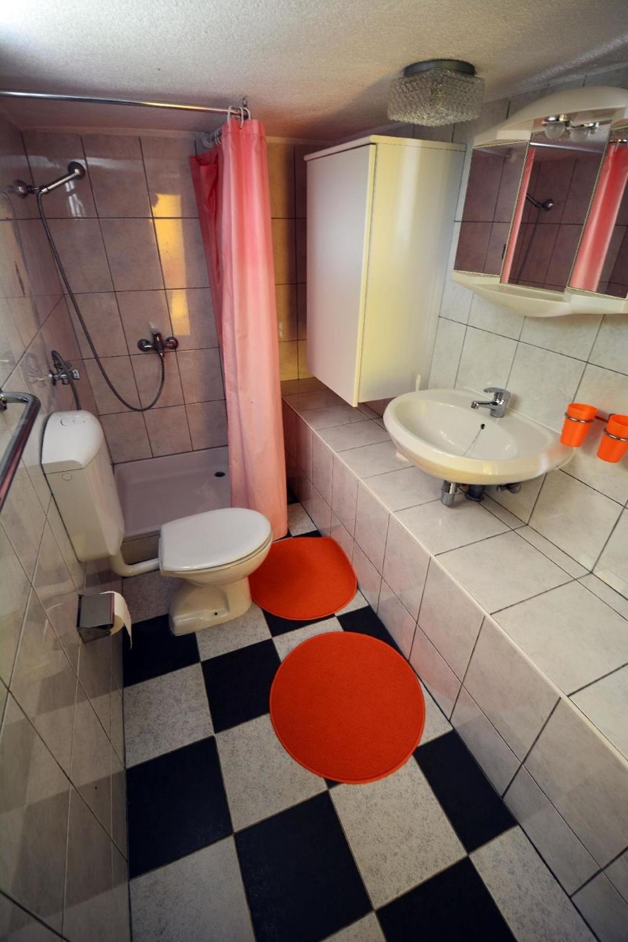 Ferienwohnung Mit Terrasse Und Grill
