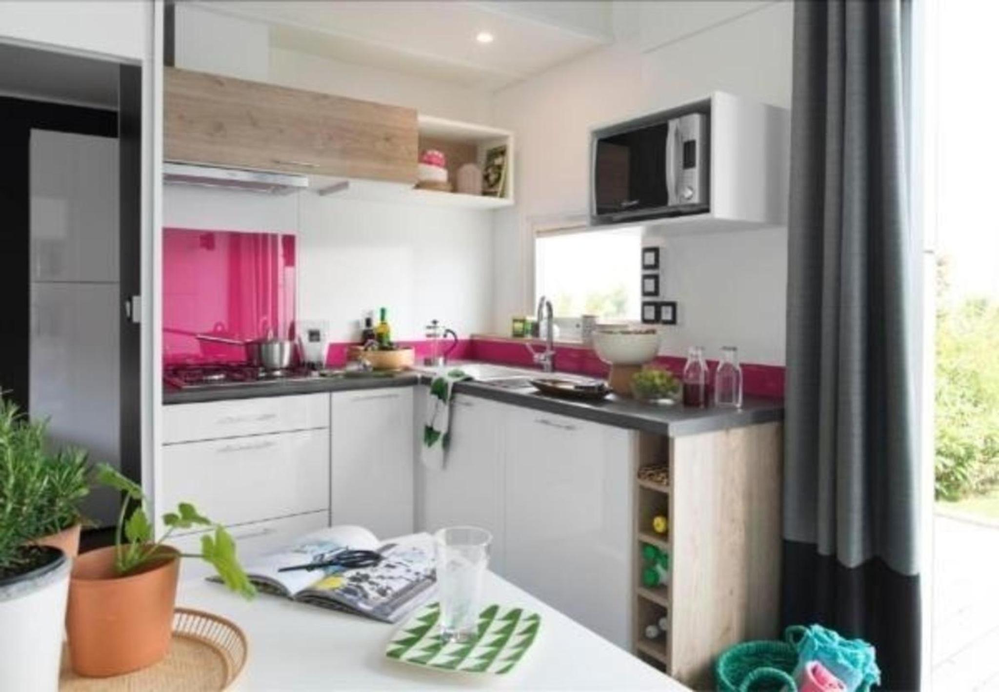 Nettes Ferienhaus in Wackersdorf mit Sauna, Grill und Whirlpool