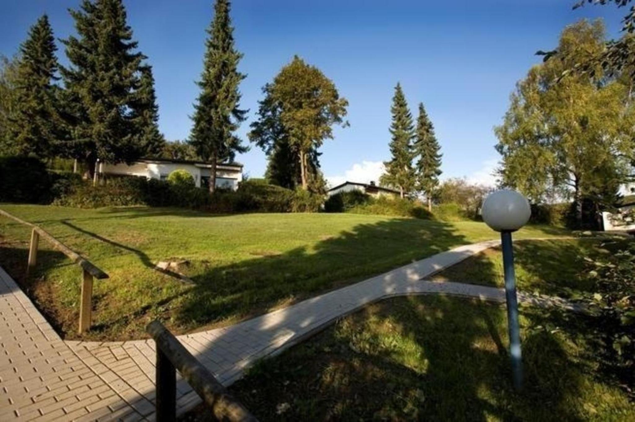 Schönes Ferienhaus mit Terrasse und Garten