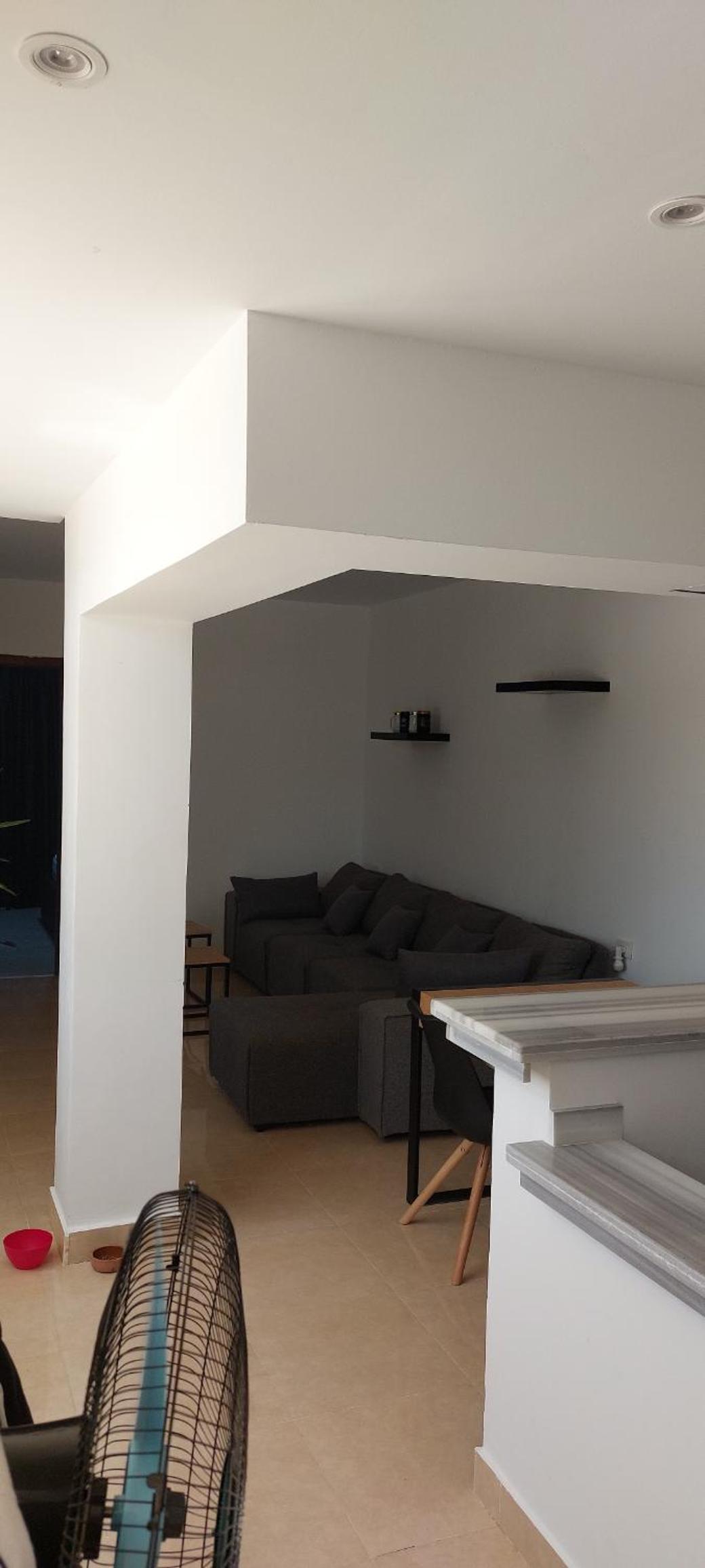 Luxe flat met privé strand en zwembaden