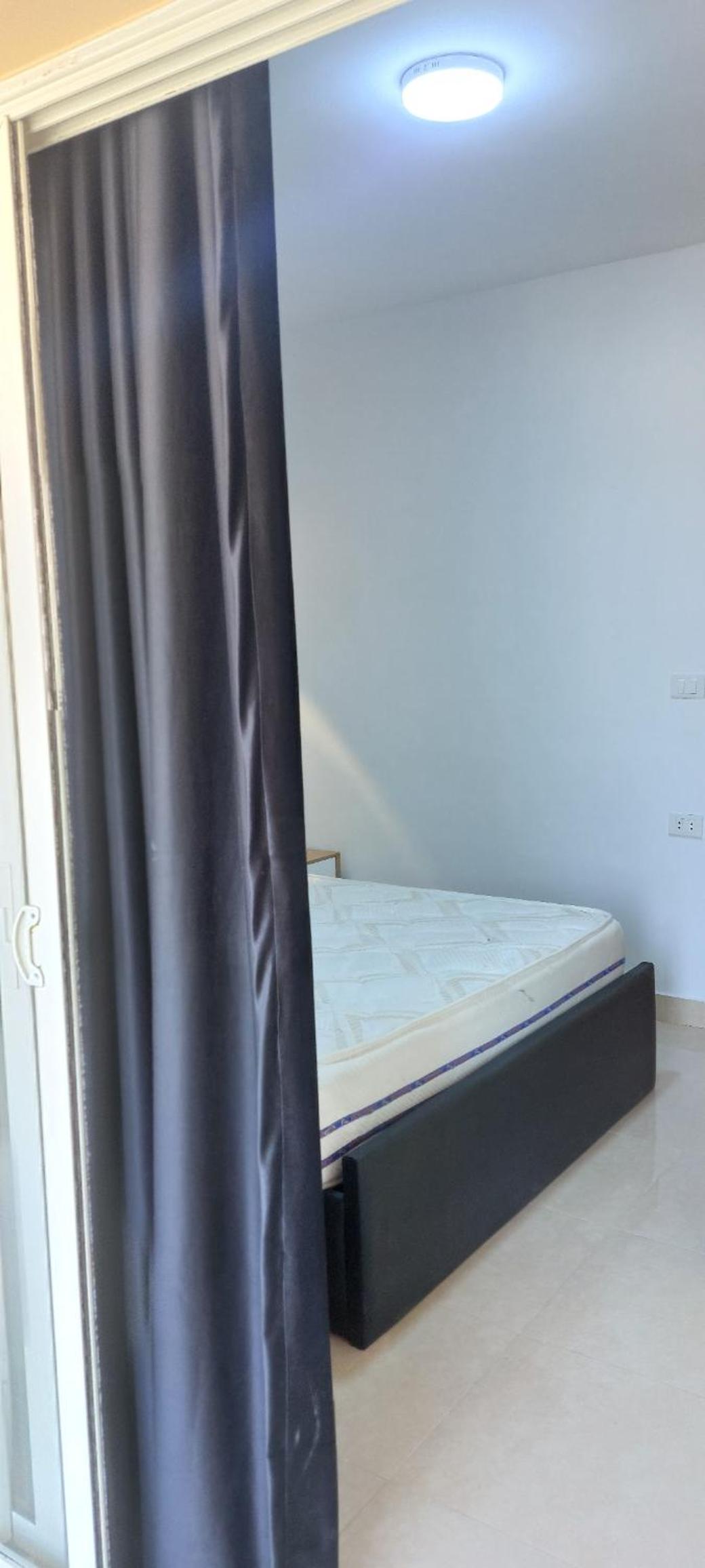 Luxe flat met privé strand en zwembaden