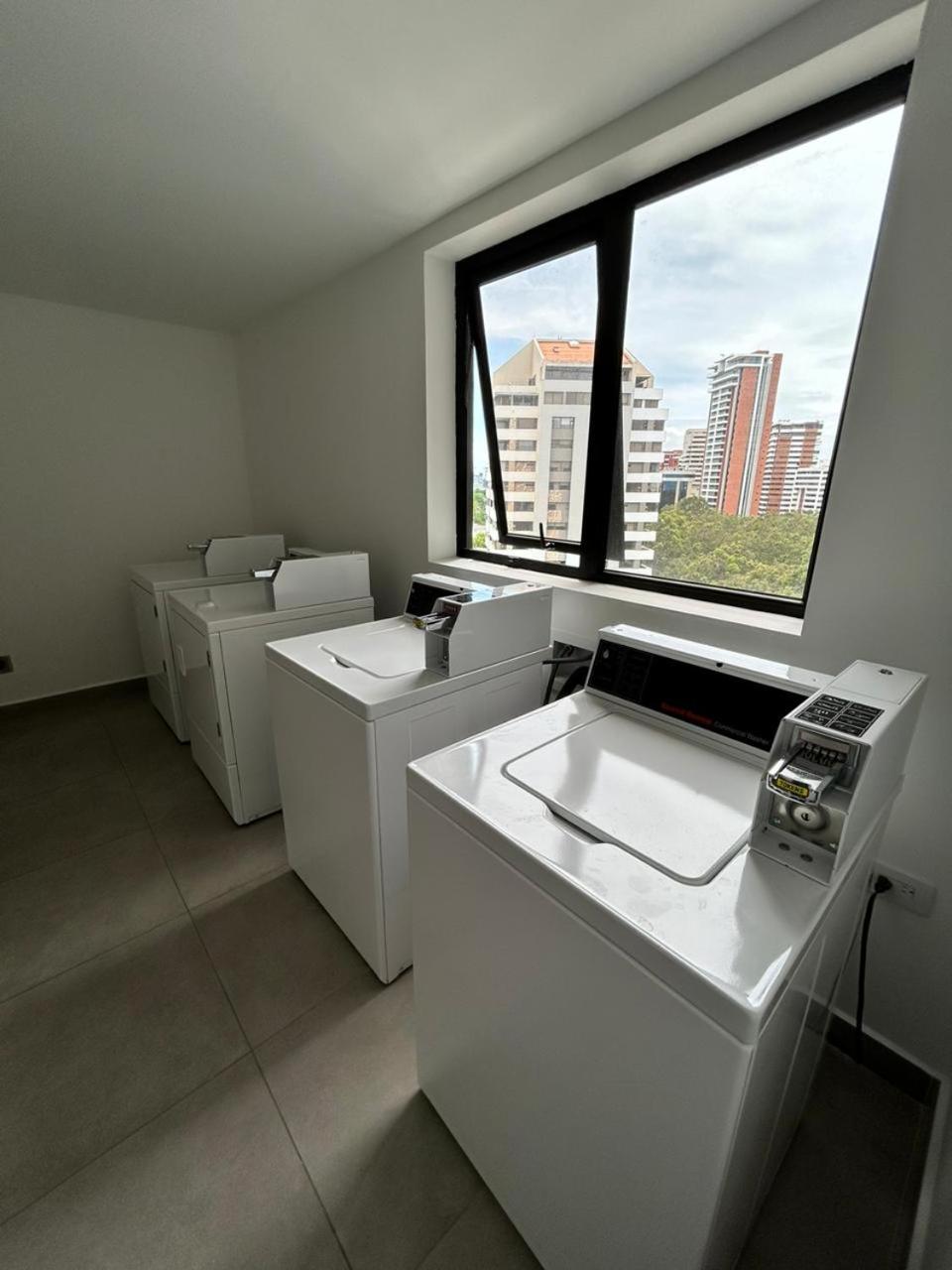 Balcón con vista al lago 1017