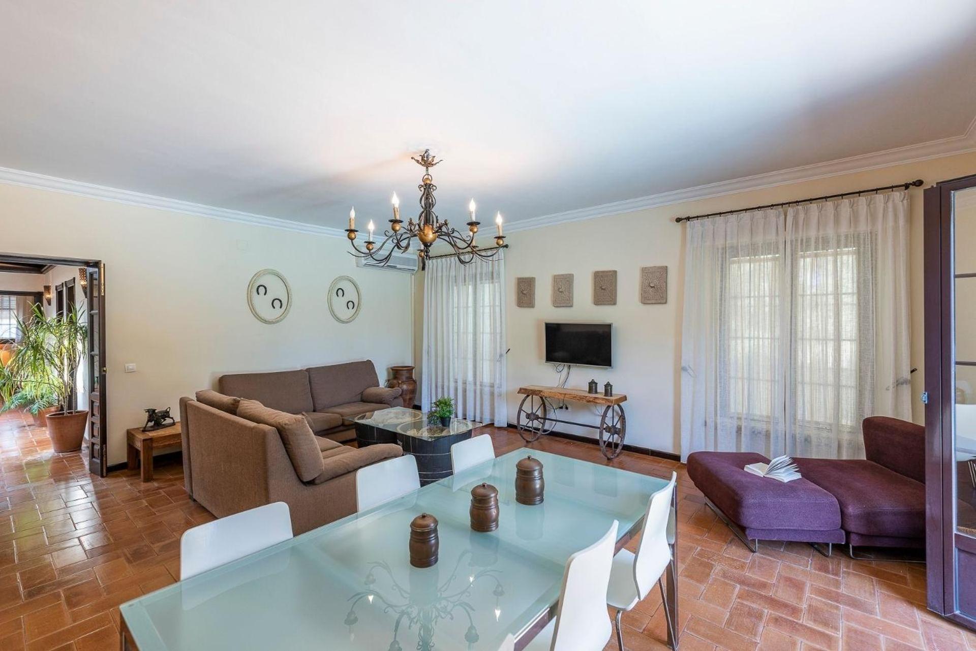 Tolles Ferienhaus in Marchena mit Privatem Pool