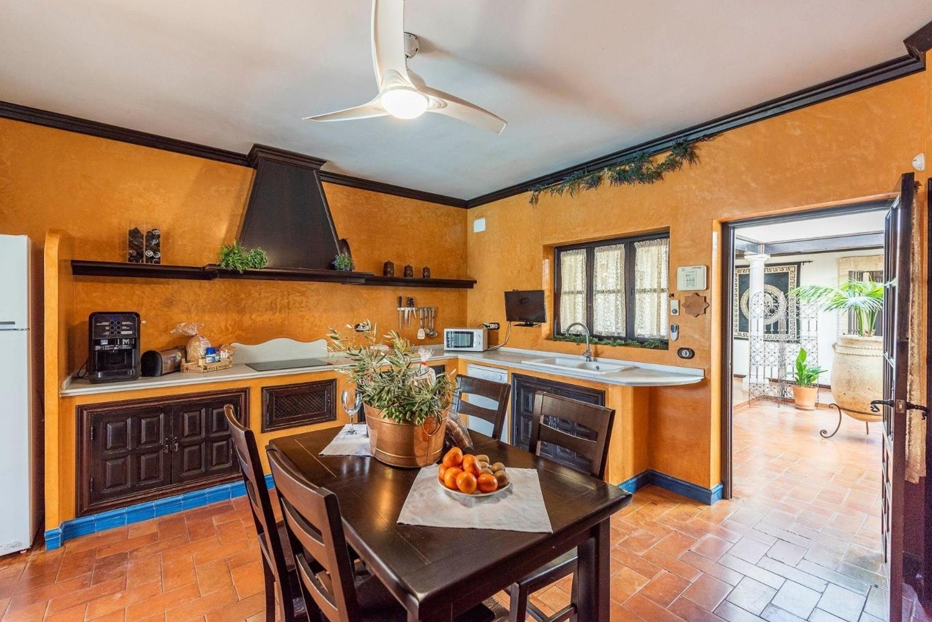 Tolles Ferienhaus in Marchena mit Privatem Pool