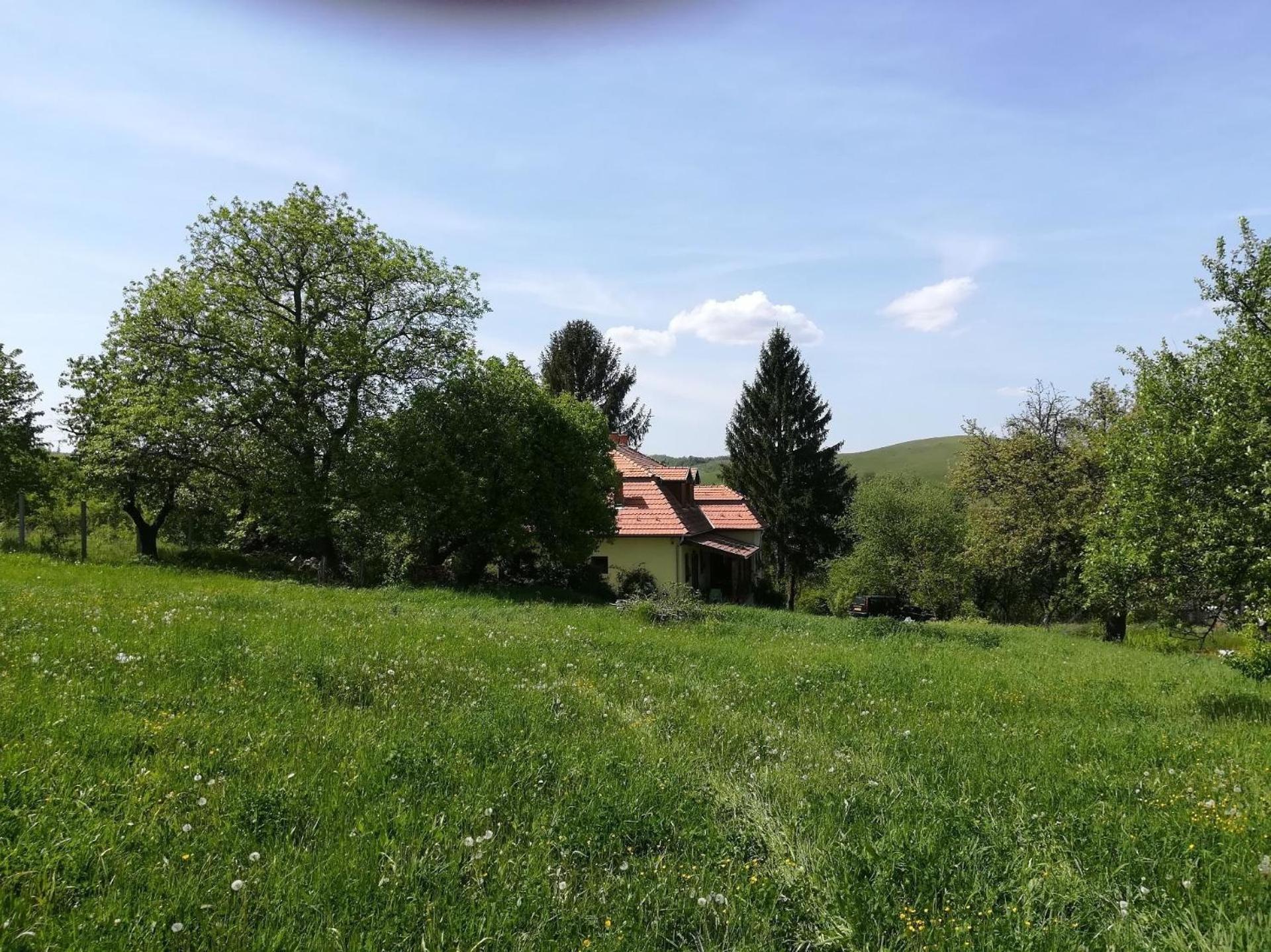 Ferienhaus mit Privatpool für 9 Personen 1 Kind ca 250 qm in Csernely, Nordungarn view 2