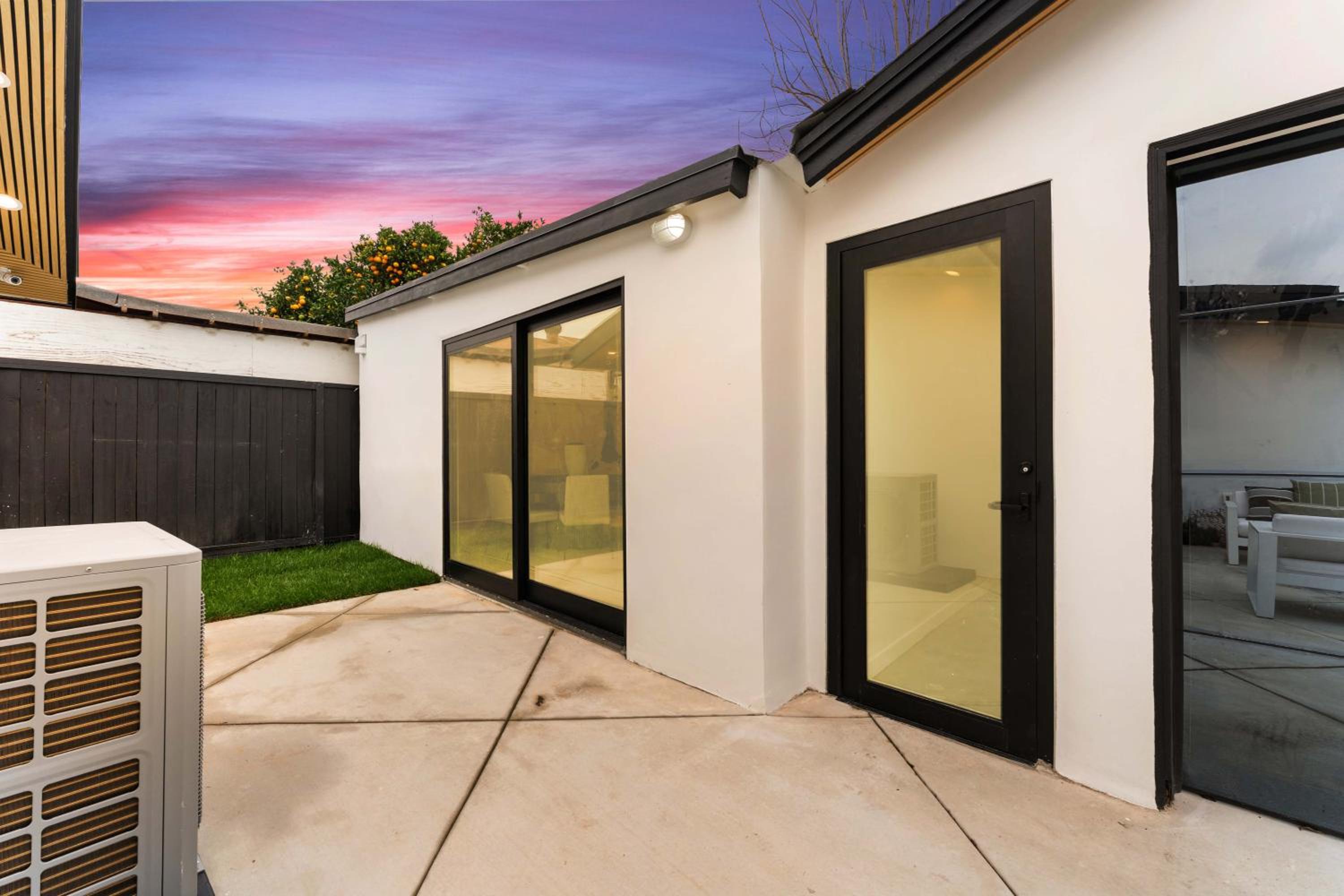 Modern Spacious 3BR Residence, Game room, Parking