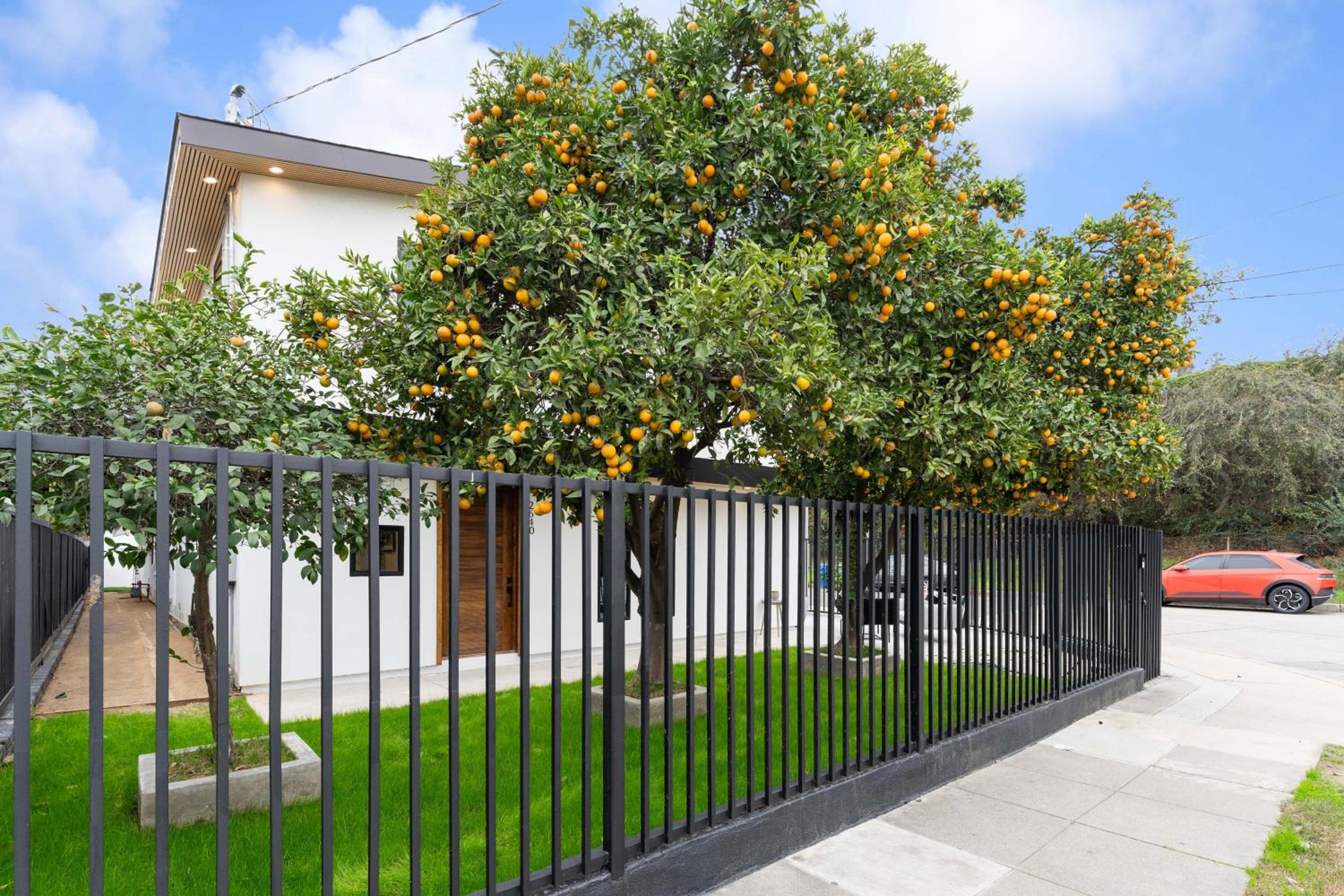 Modern Spacious 3BR Residence, Game room, Parking
