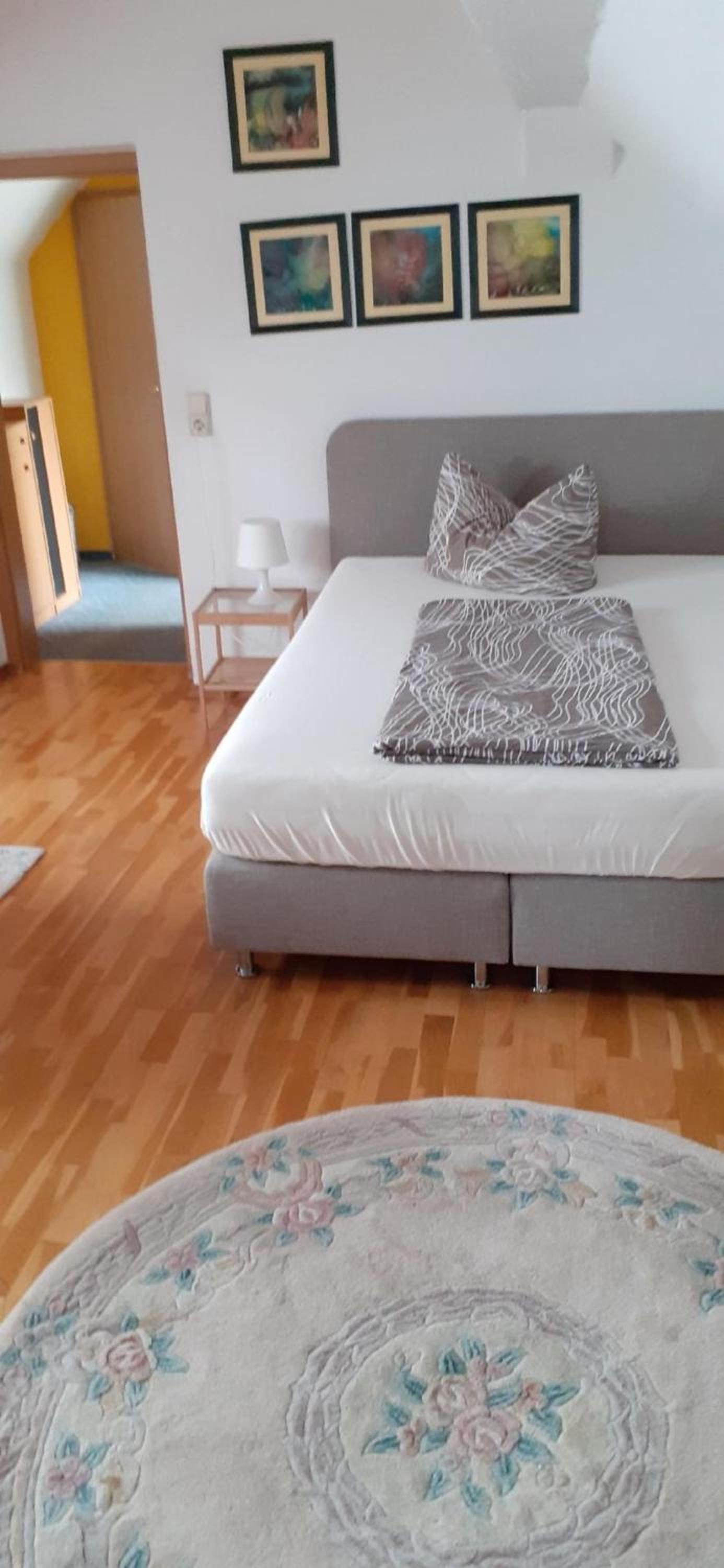 Appartement in Buchenhain mit Großem Garten