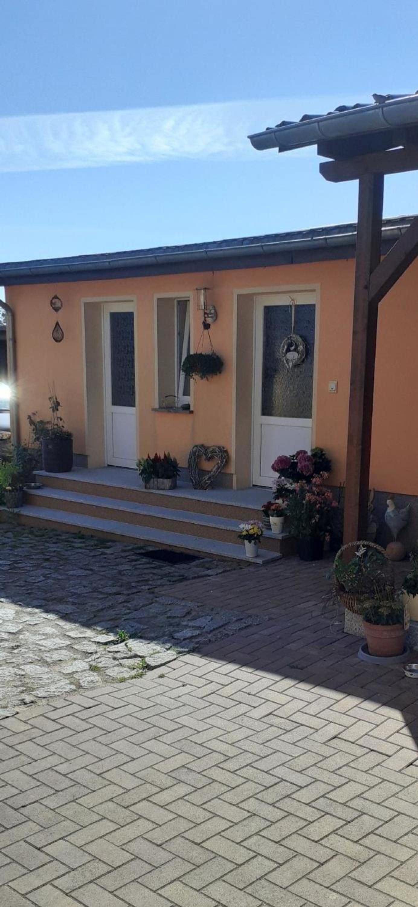Appartement in Buchenhain mit Großem Garten