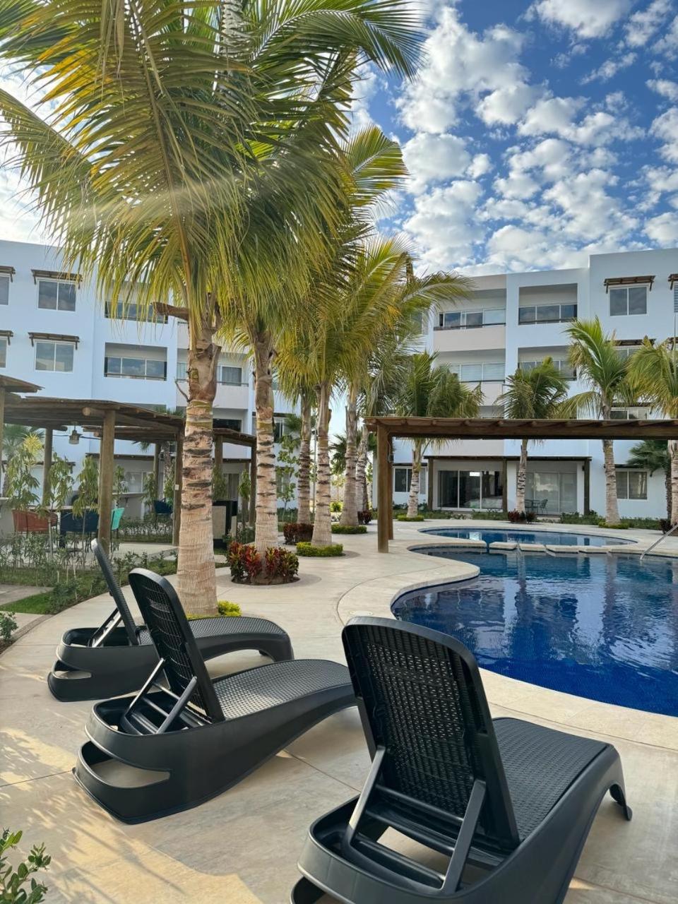Almarena Paradise
