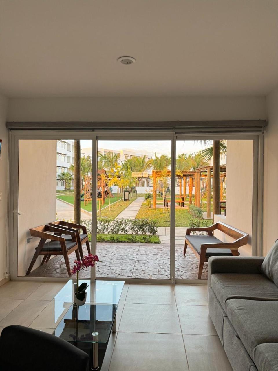 Almarena Paradise