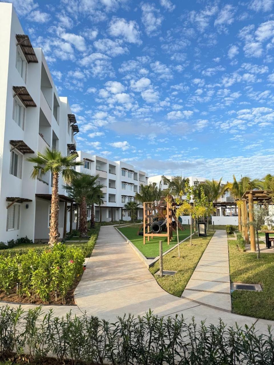 Almarena Paradise