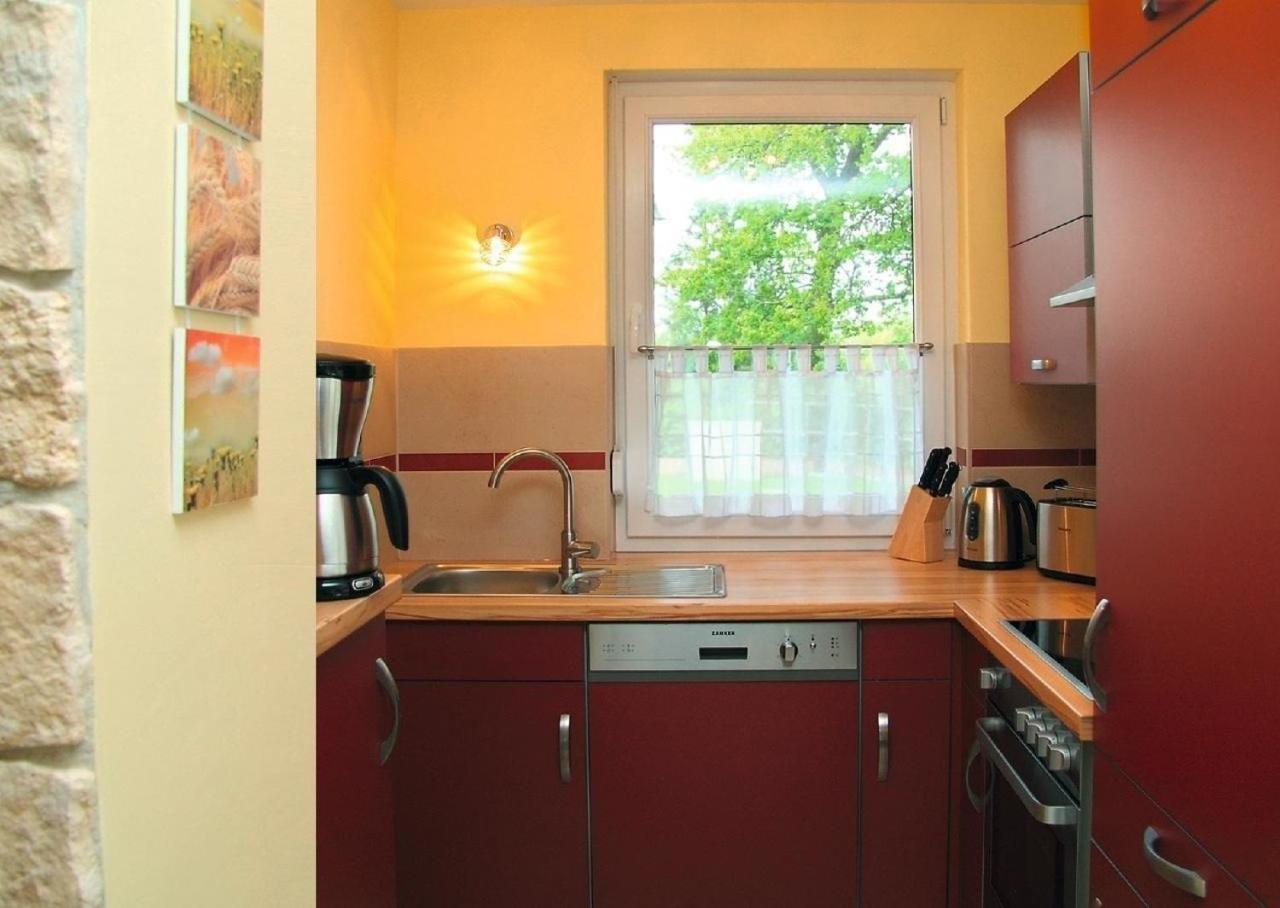 Ferienwohnung in RöbelMüritz mit Grill und Terrasse und Seeblick