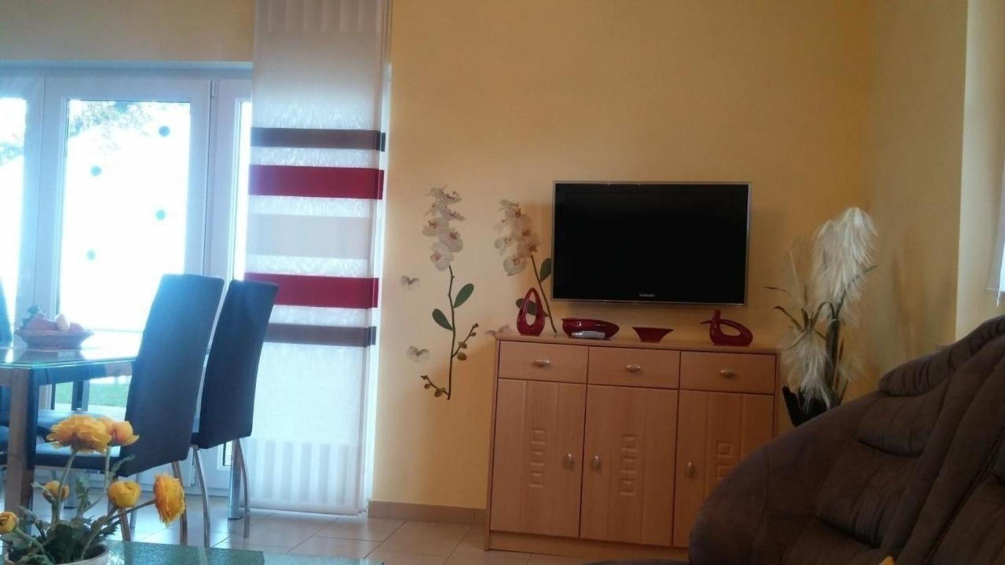 Ferienwohnung in RöbelMüritz mit Grill und Terrasse und Seeblick