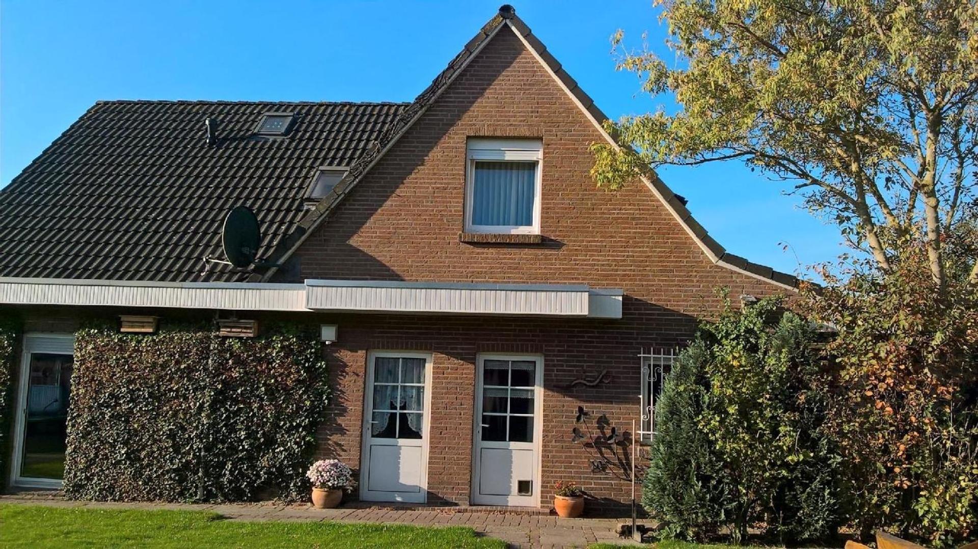 Ferienwohnung Mit Garten Und Gartenhaus
