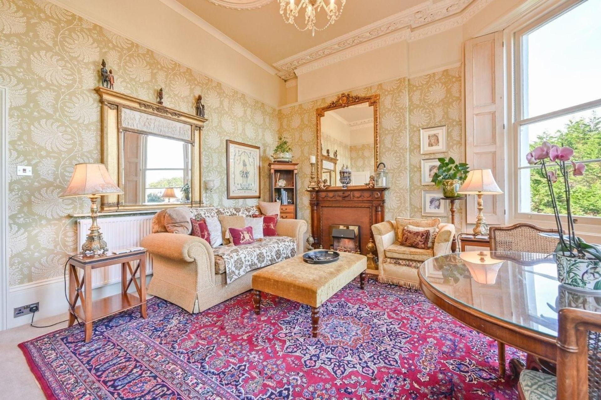 Große Wohnung in viktorianischer Villa view 4
