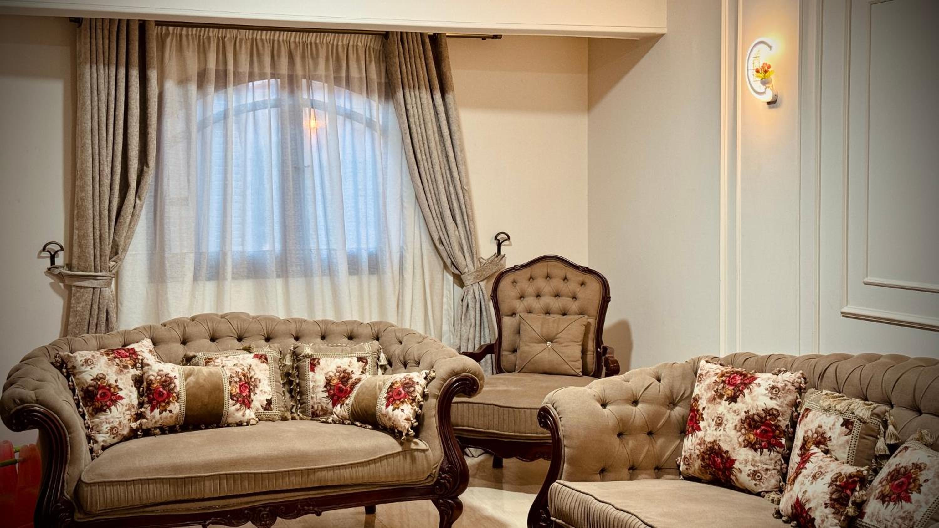 Elegant 3 Rooms Apartment in Private Villa in New Cairo
