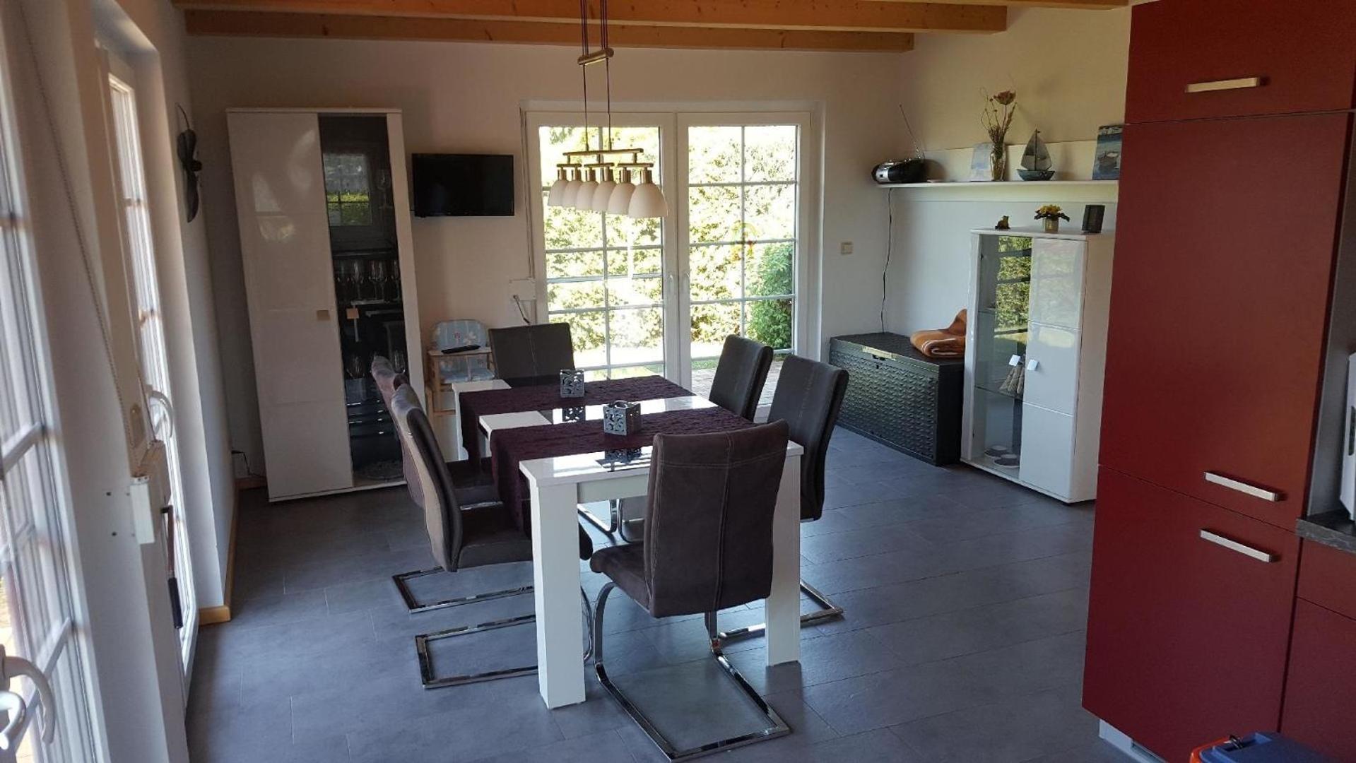 Modernes Ferienhaus in Mönkebude mit Garten