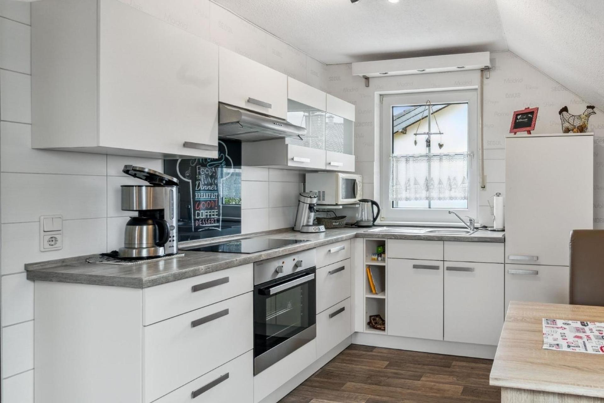 Schönes Appartement in Lutzerath mit Garten, Terrasse und Grill