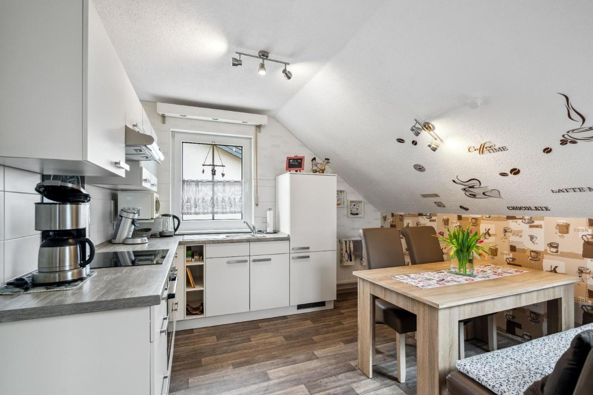 Schönes Appartement in Lutzerath mit Garten, Terrasse und Grill