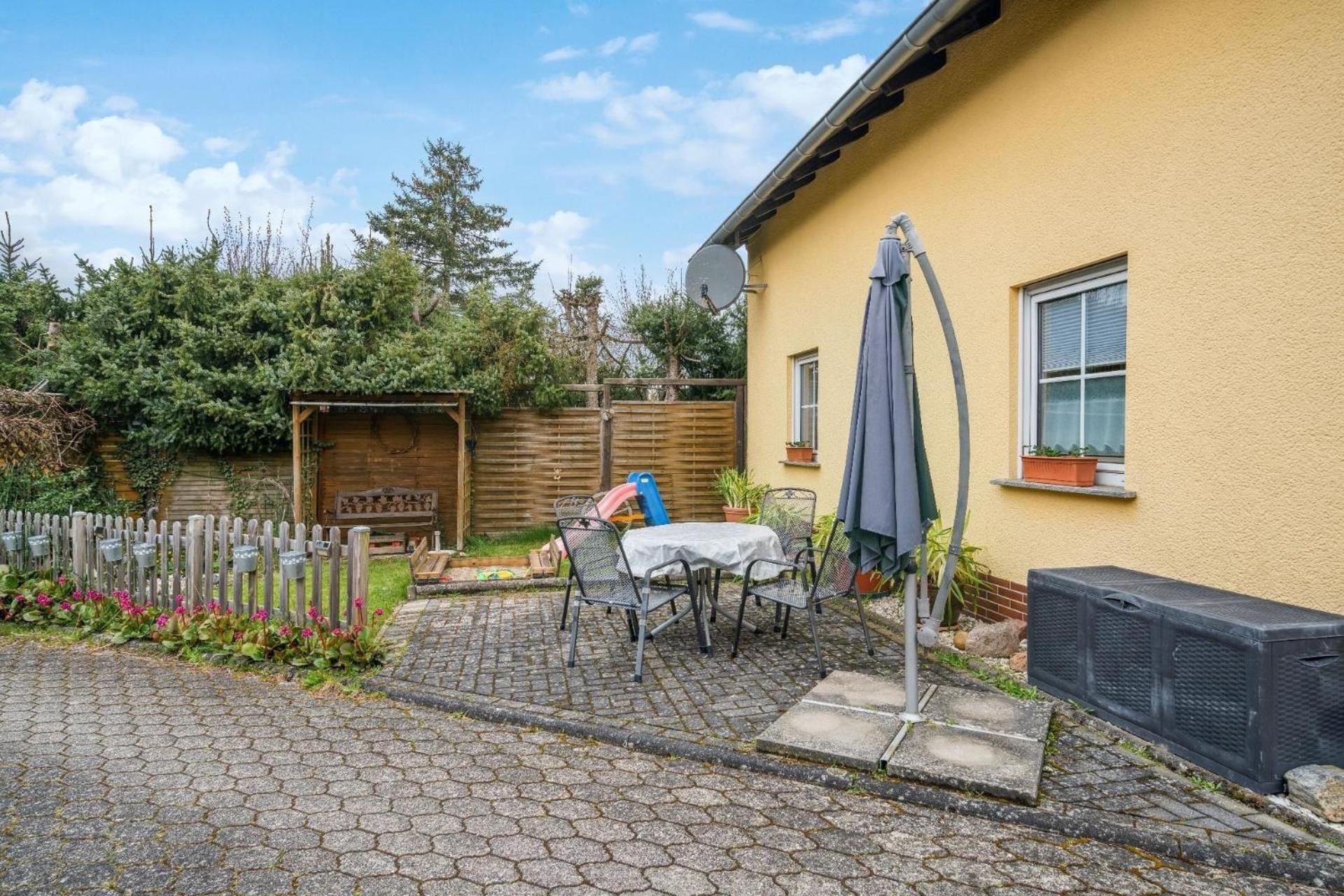 Schönes Appartement in Lutzerath mit Garten, Terrasse und Grill